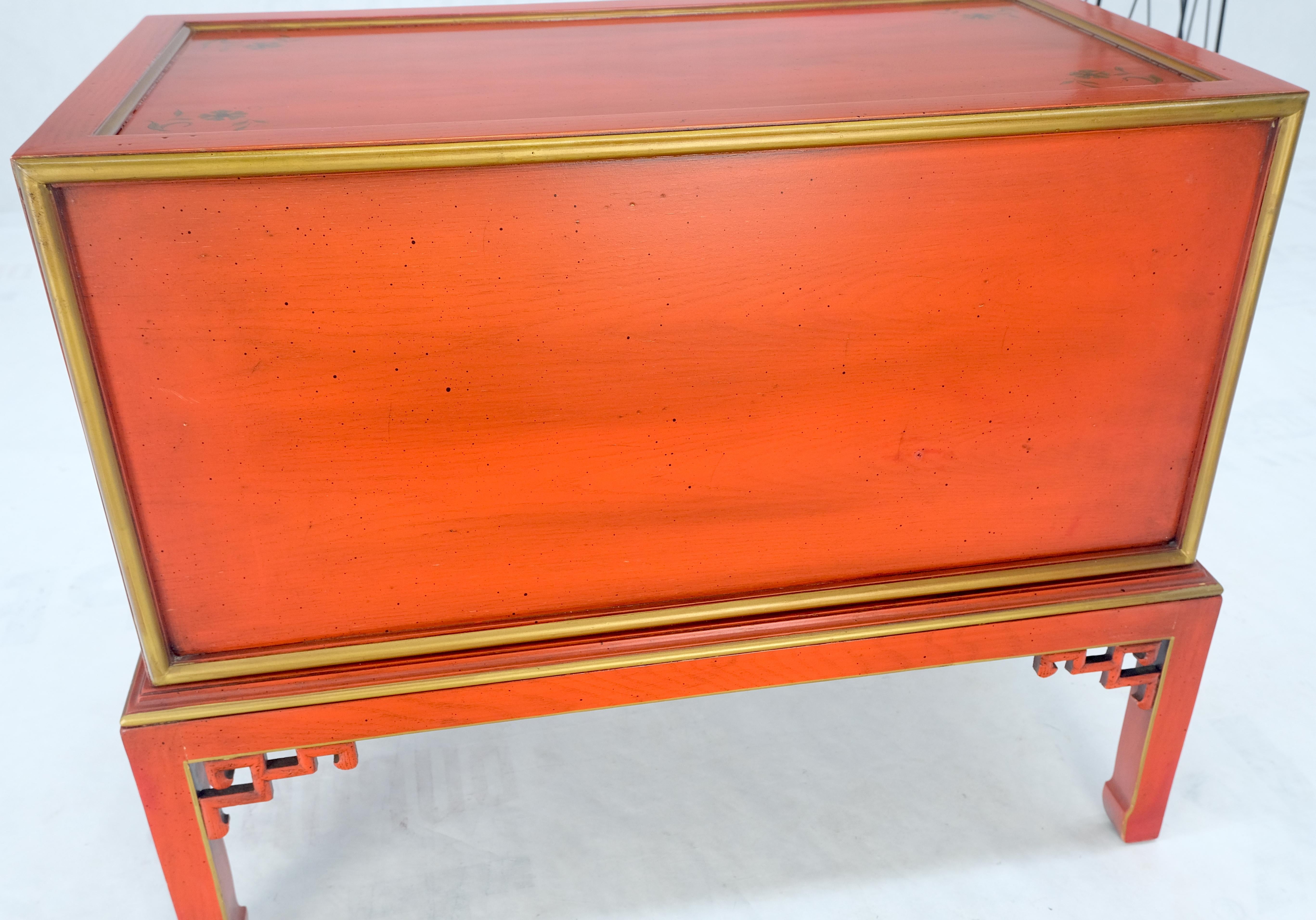 Red Orange Lacquer Chinoiserie Hand Painted Three Drawers Dresser Large Stand  For Sale 8