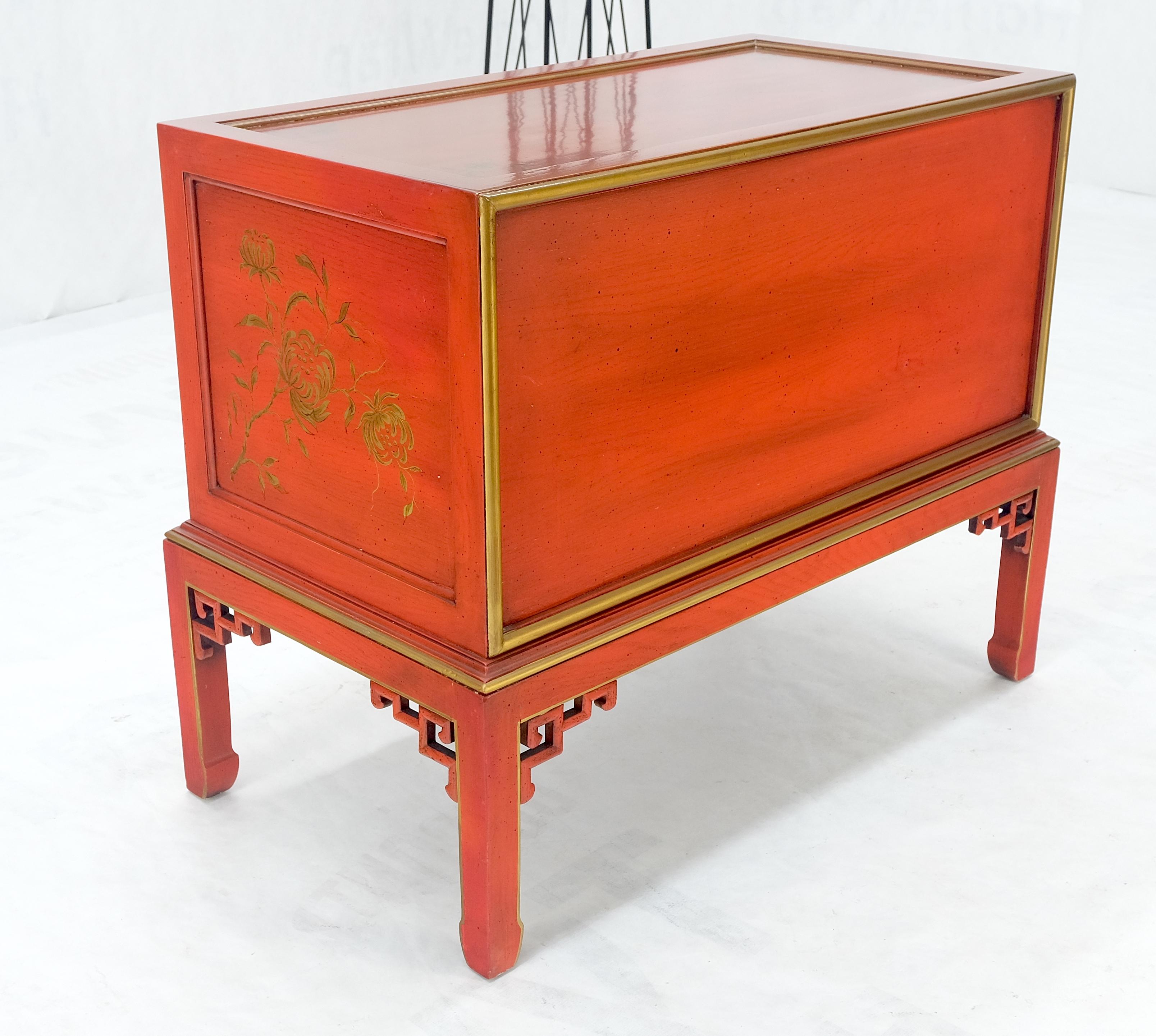 Red Orange Lacquer Chinoiserie Hand Painted Three Drawers Dresser Large Stand  For Sale 10