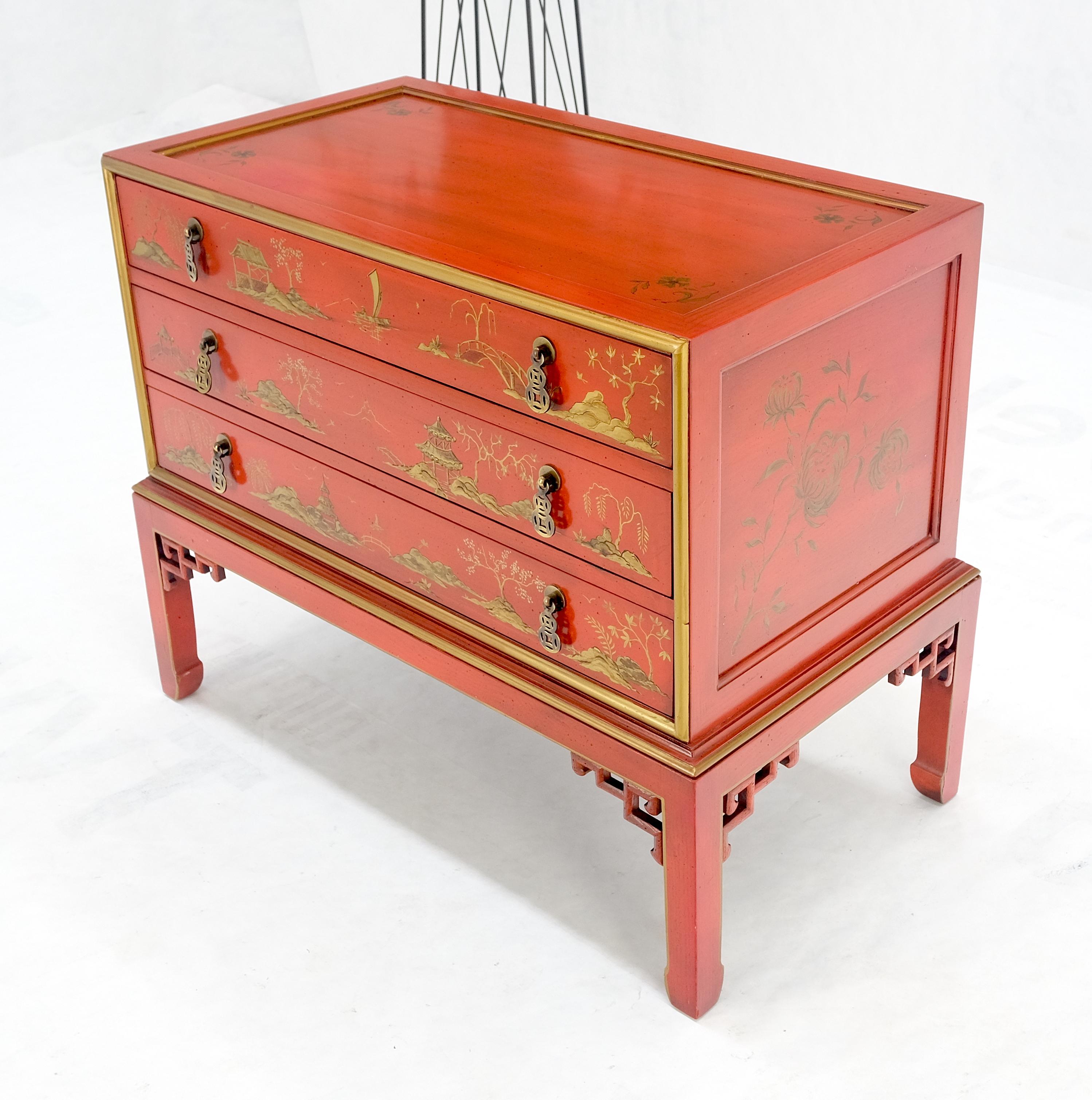 20th Century Red Orange Lacquer Chinoiserie Hand Painted Three Drawers Dresser Large Stand  For Sale