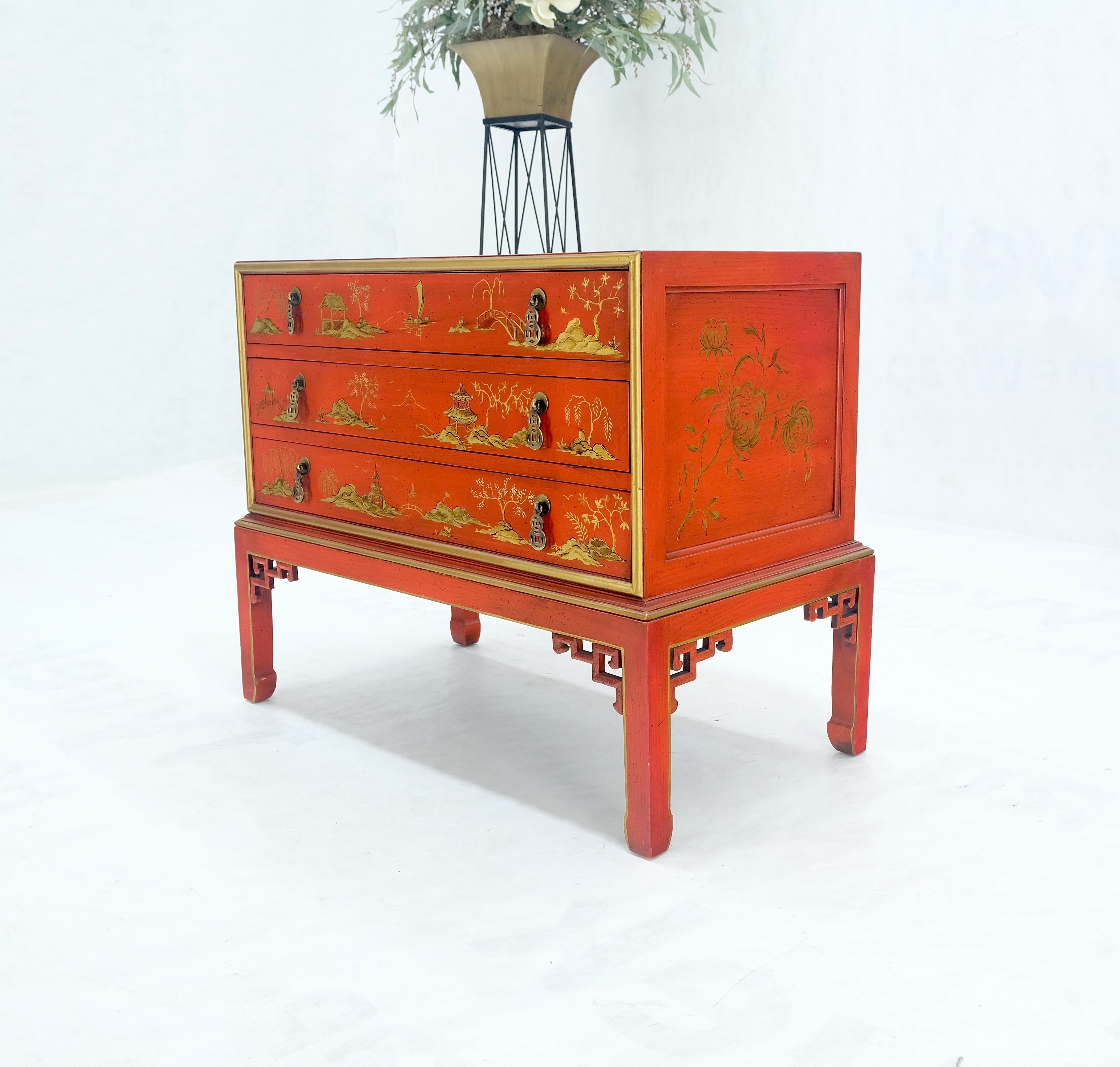 Red Orange Lacquer Chinoiserie Hand Painted Three Drawers Dresser Large Stand  For Sale 1