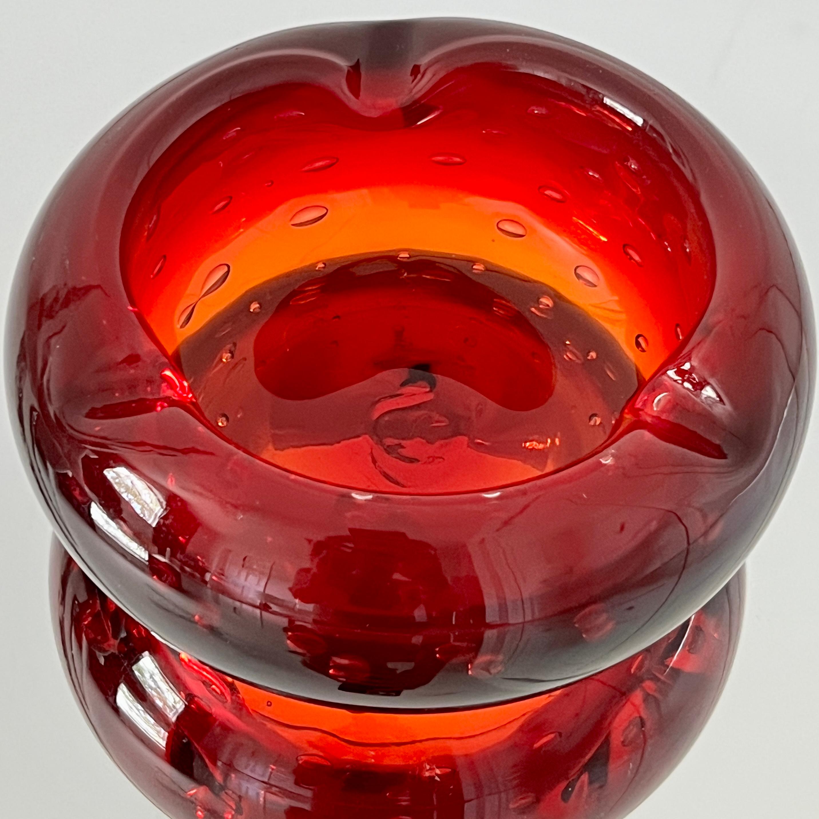 Red Orange Murano Ashtray with Controlled Bubble Design by Seguso, circa 1950s In Good Condition For Sale In Fort Lauderdale, FL
