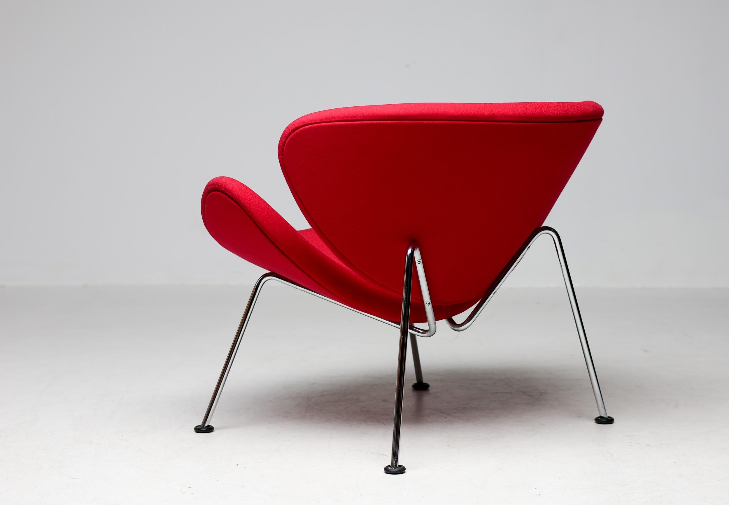 Artifort Model F437, or more famously nicknamed the Orange Slice Chair, was designed by French designer Pierre Paulin for the Dutch manufacturer Artifort in Maastricht in the mid 20th century after he became acquainted with the technique of bending