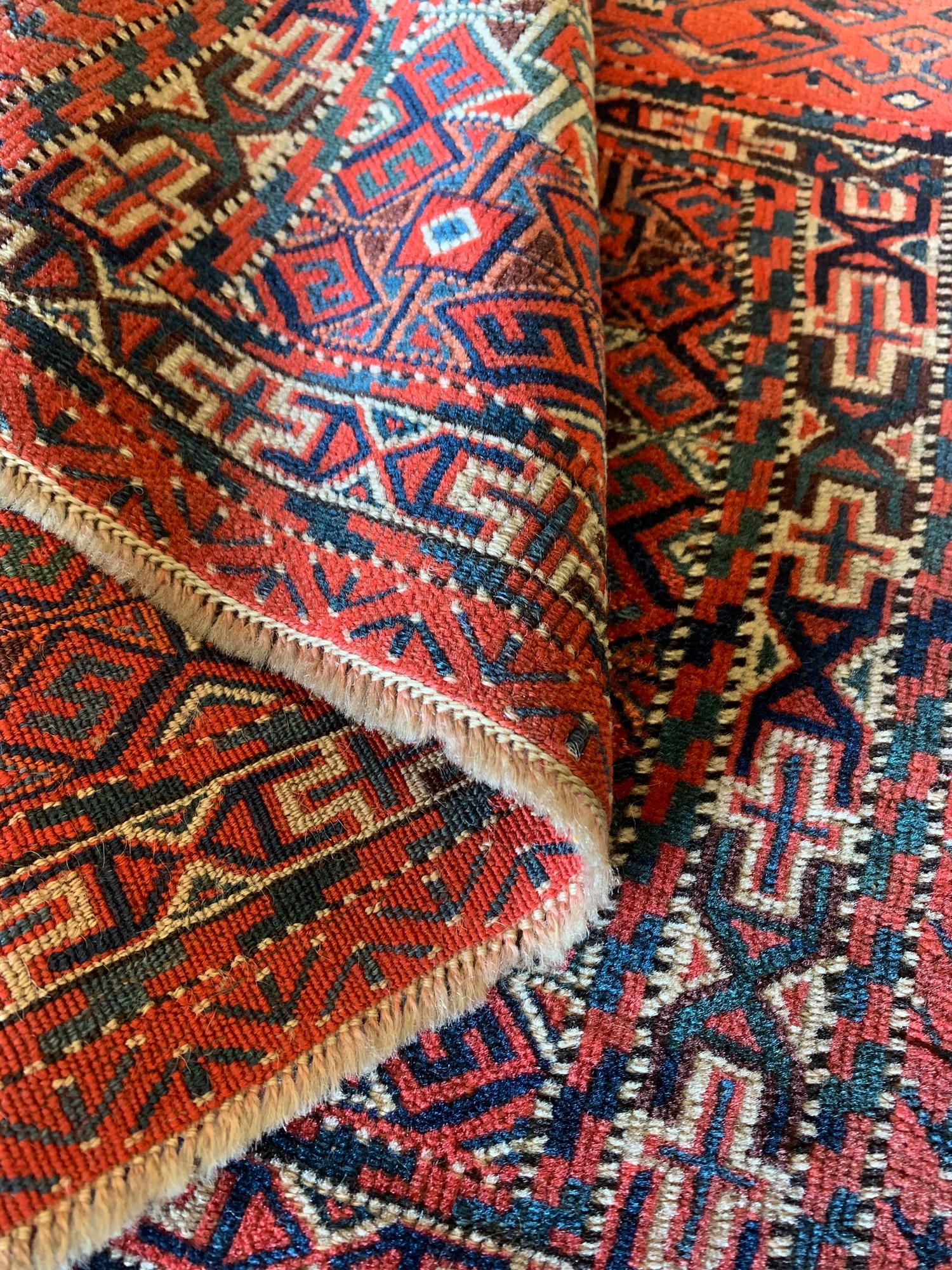 Red Oriental Antique Rug, Turkmen Carpet Geometric Wool Rug In Excellent Condition For Sale In Hampshire, GB