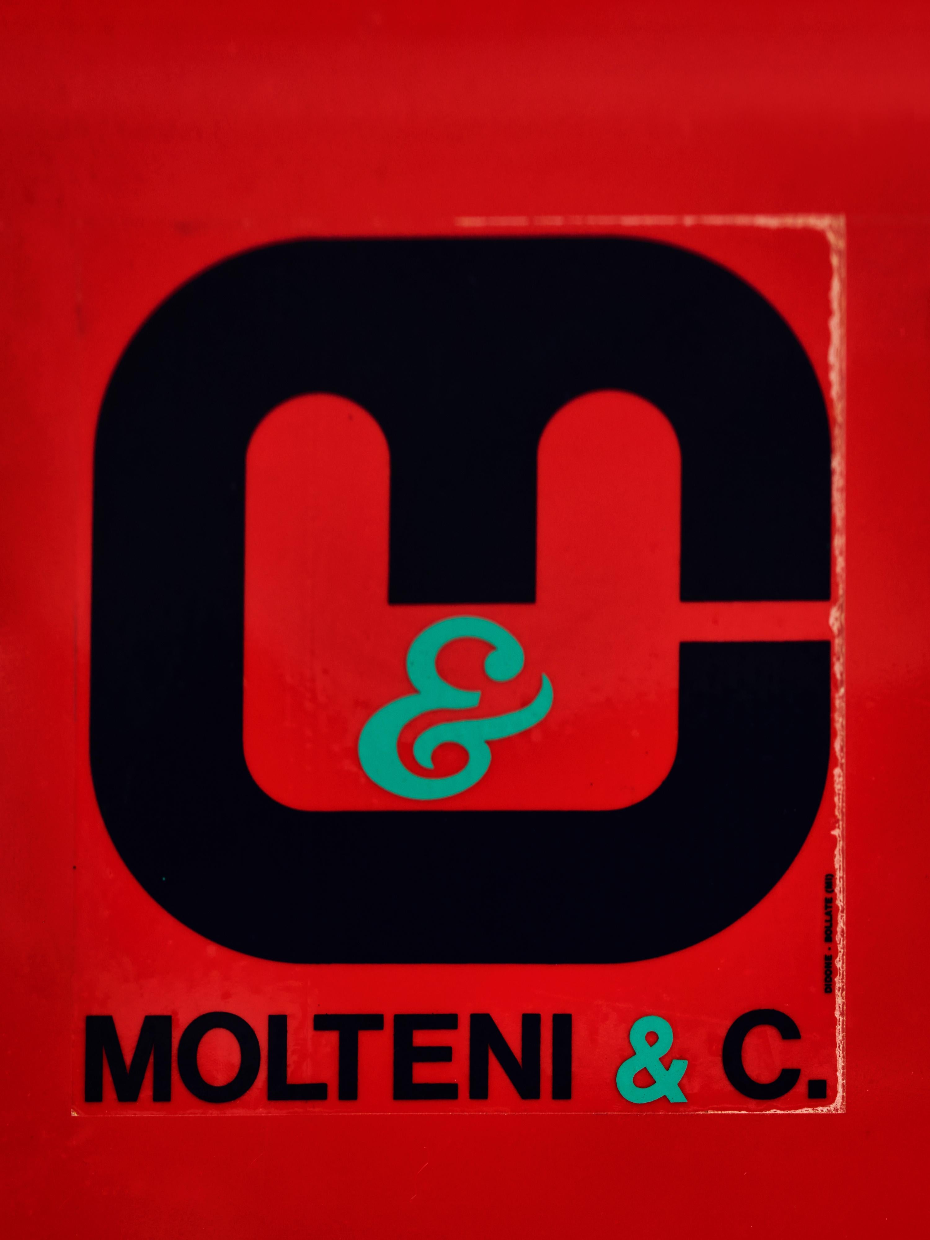 Red Orix Desk by Vittorio Parigi and Nani Prina for Molteni For Sale 2