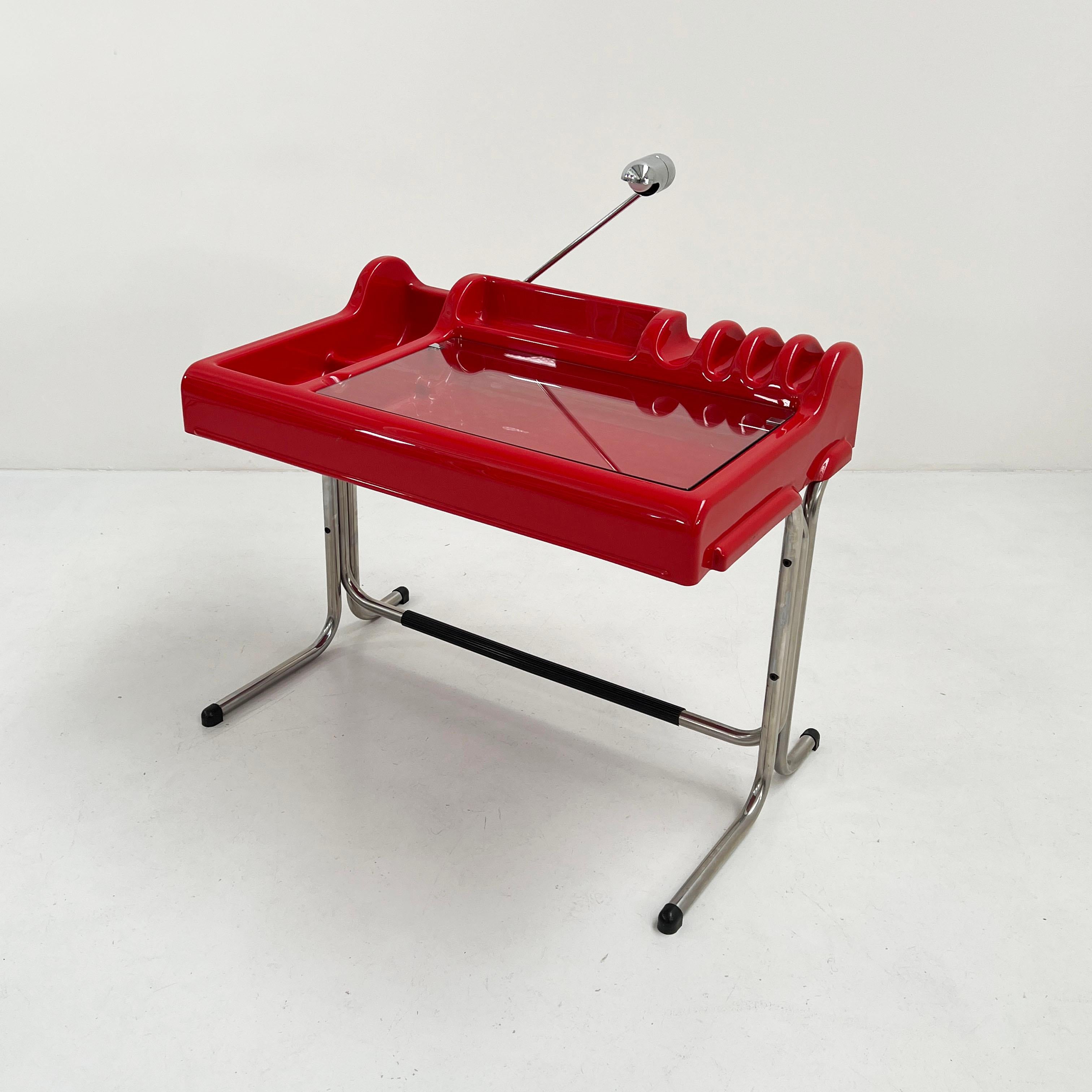 Mid-Century Modern Red Orix Desk by Vittorio Parigi & Nani Prina for Molteni, 1970s