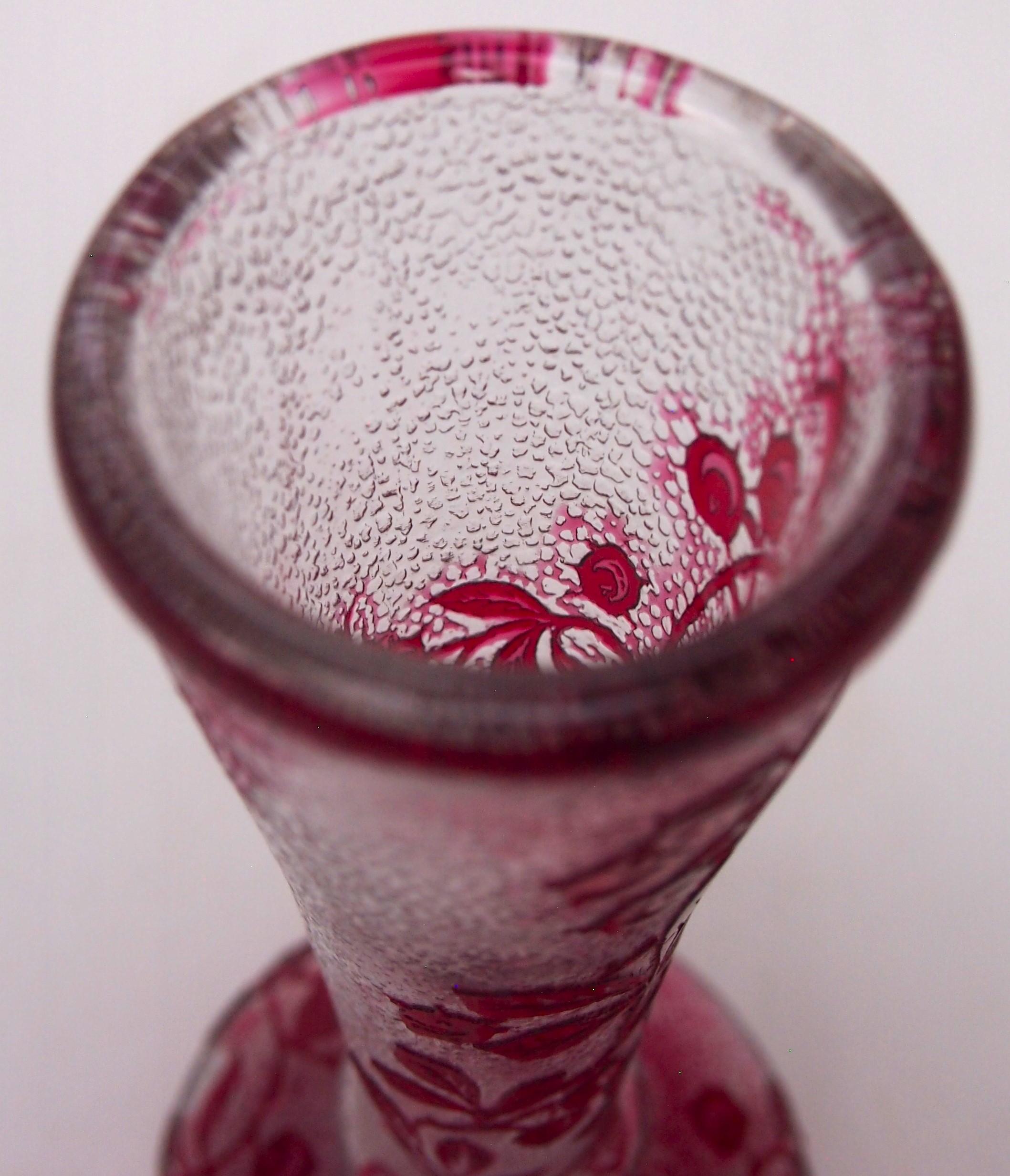 French Red over clear Baccarat Cameo Crystal Glass Vase Decorated with Oak Branches For Sale