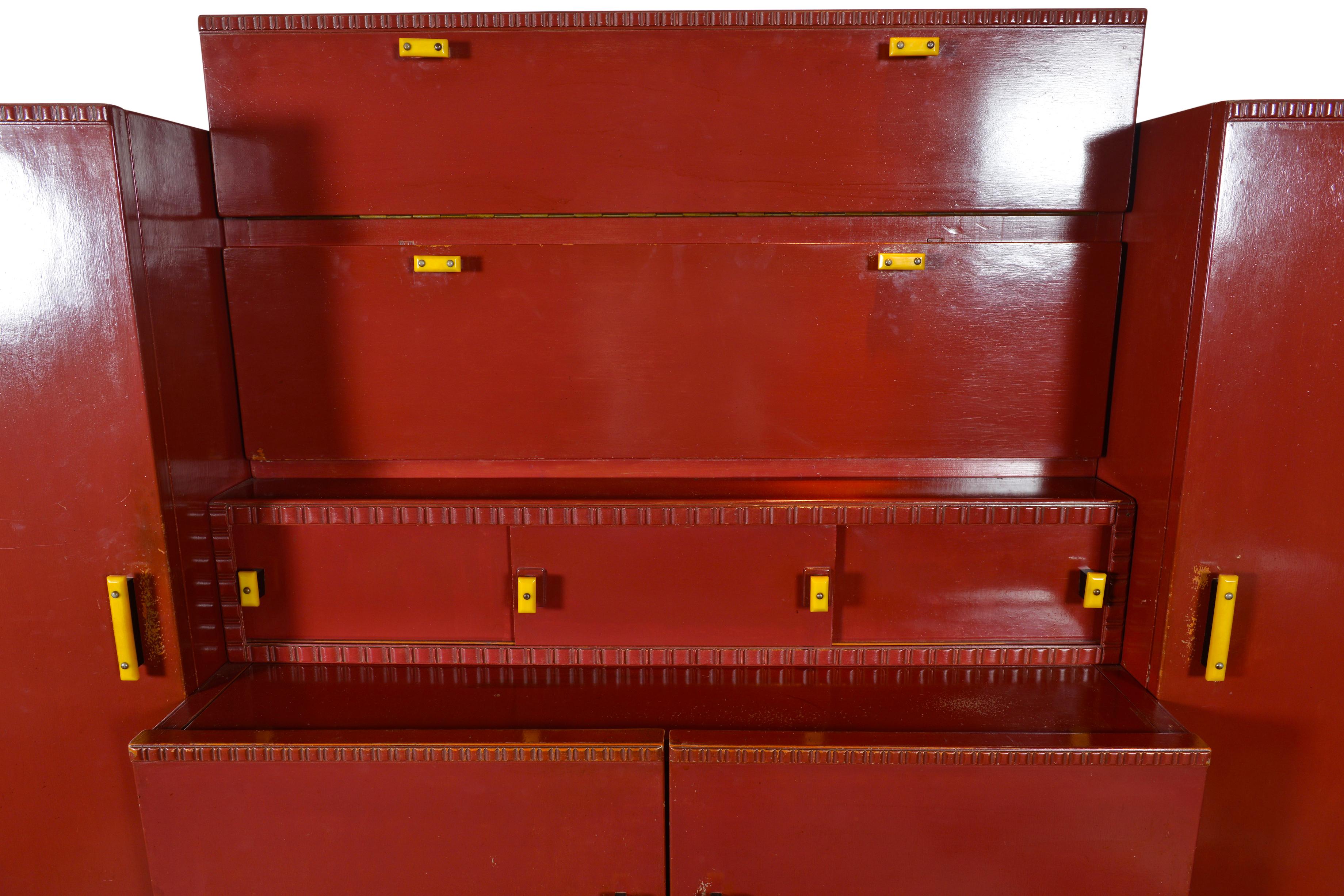 Red painted Belgian Art Deco Cabinet, circa 1930 For Sale 6