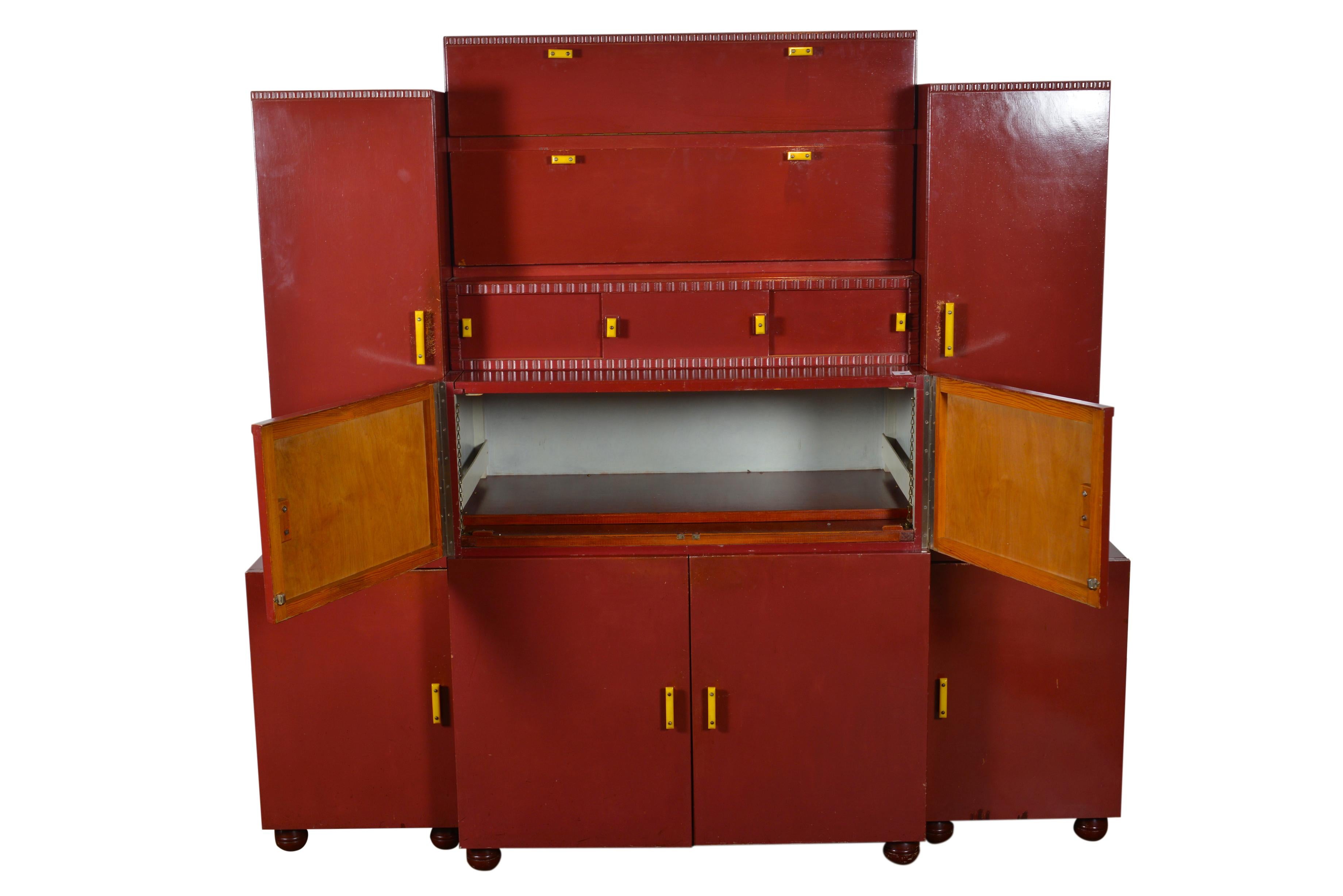 Red painted Belgian Art Deco Cabinet, circa 1930 For Sale 3