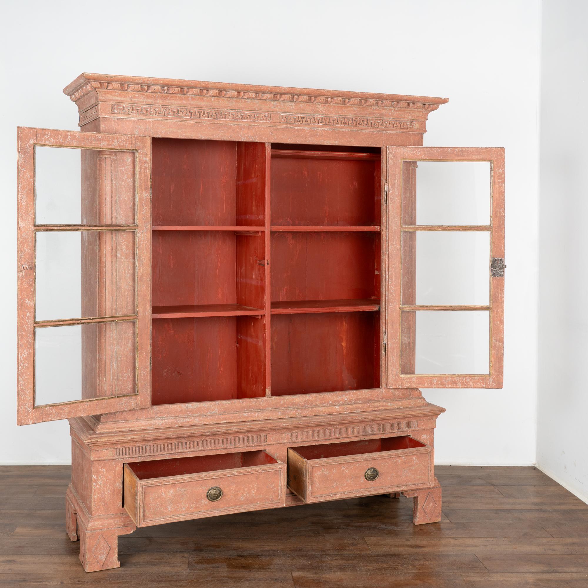 Swedish Red Painted Gustavian Bookcase Display Cabinet, Sweden circa 1790-1820 For Sale