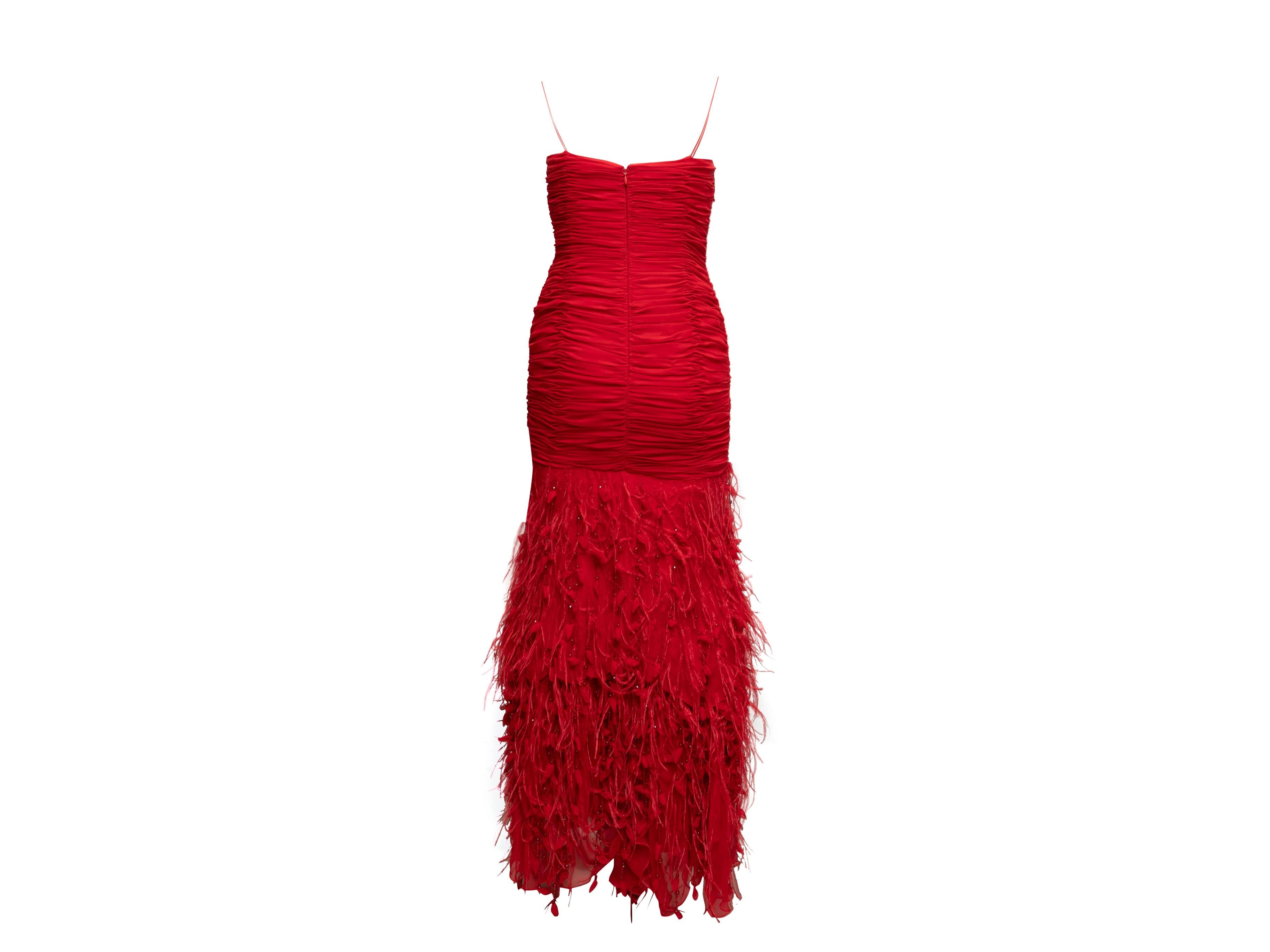 Vestido de noche rojo de seda con adornos de plumas Pamela Roland Talla US 6 Rojo en venta