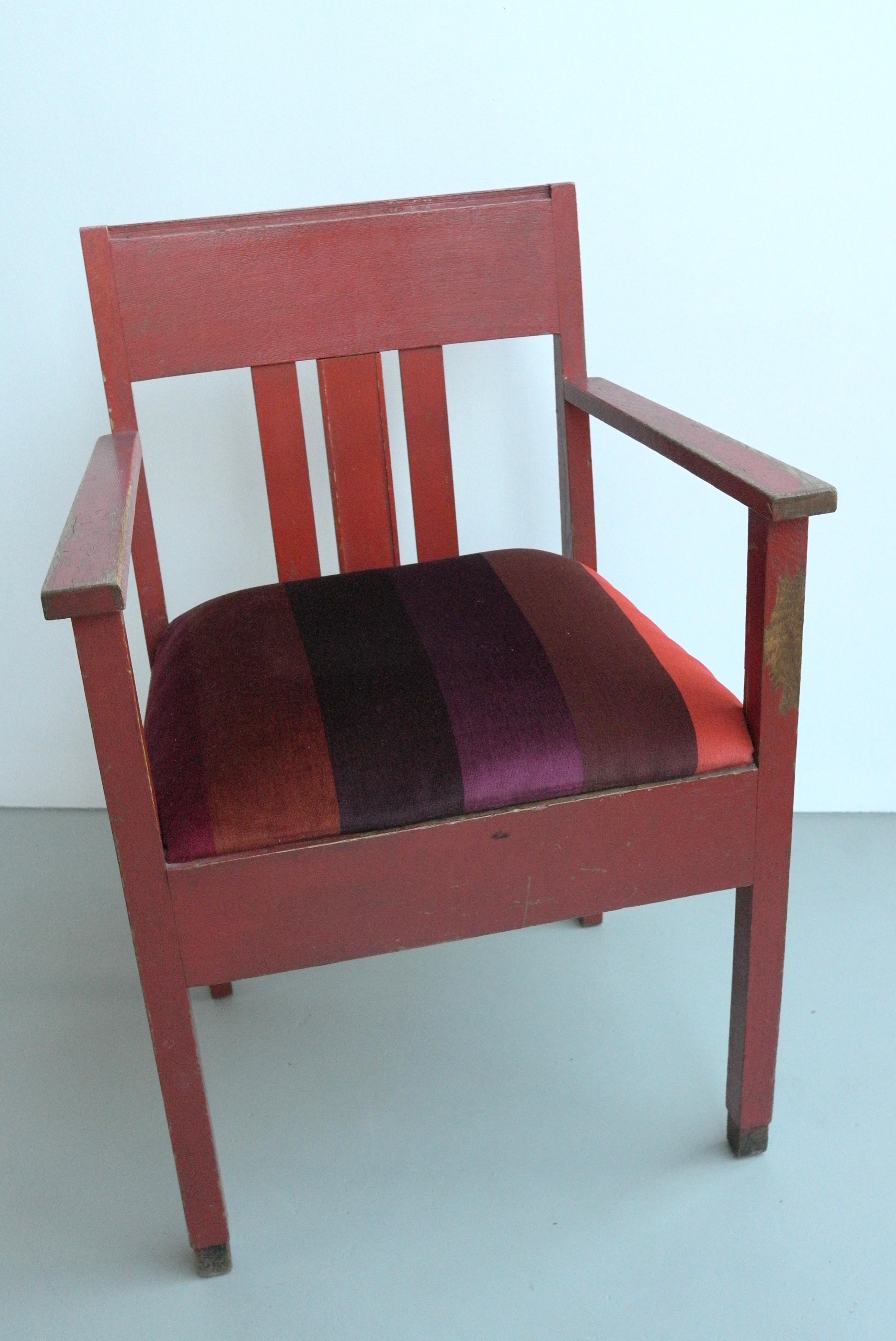 Wood Red Patina Side chair in 
