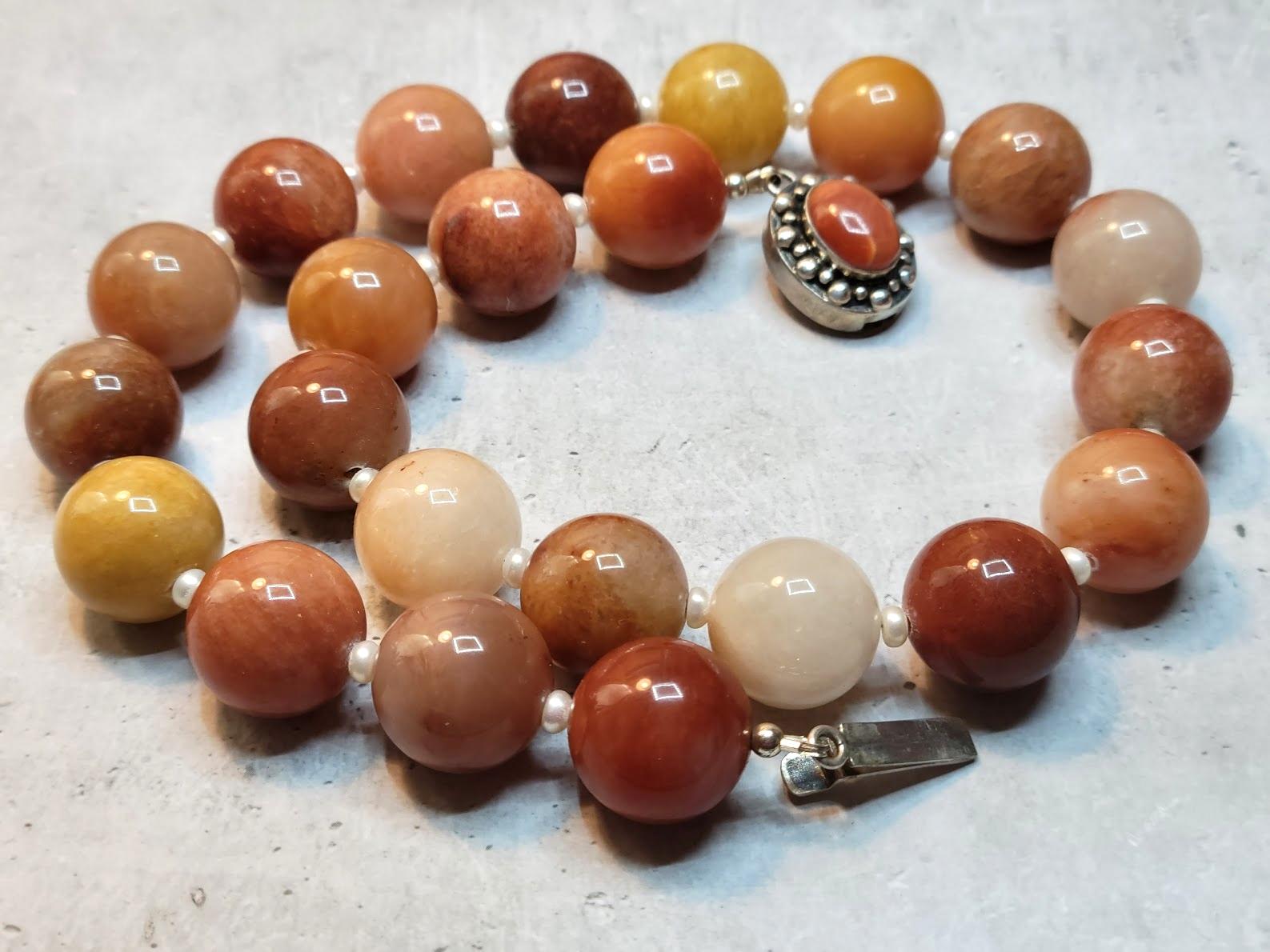 Red Peach Jasper and Freshwater Pearl Necklace For Sale 2