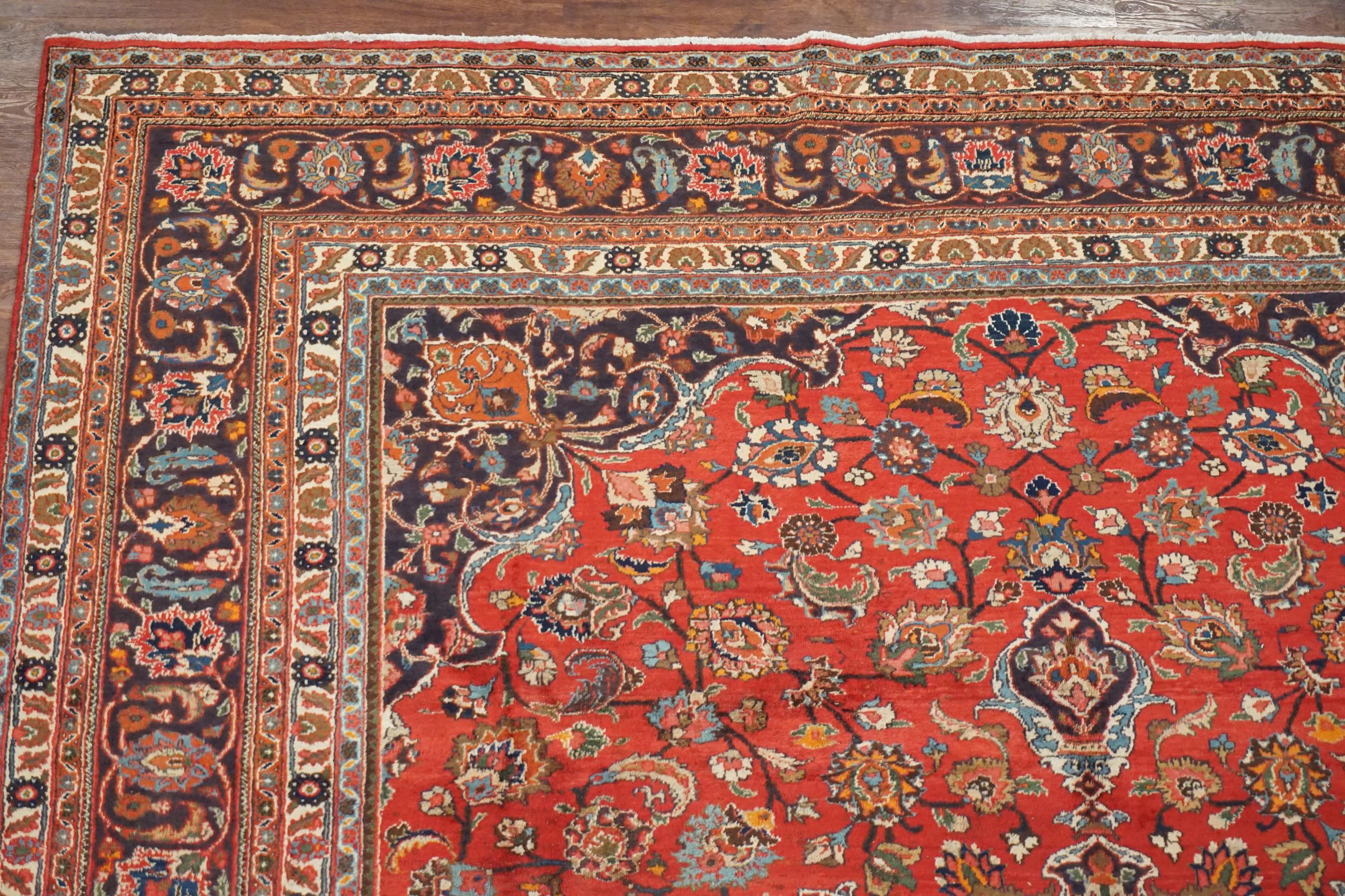 Red Persian Mashad Rug, circa 1940 In Excellent Condition For Sale In Northridge, CA
