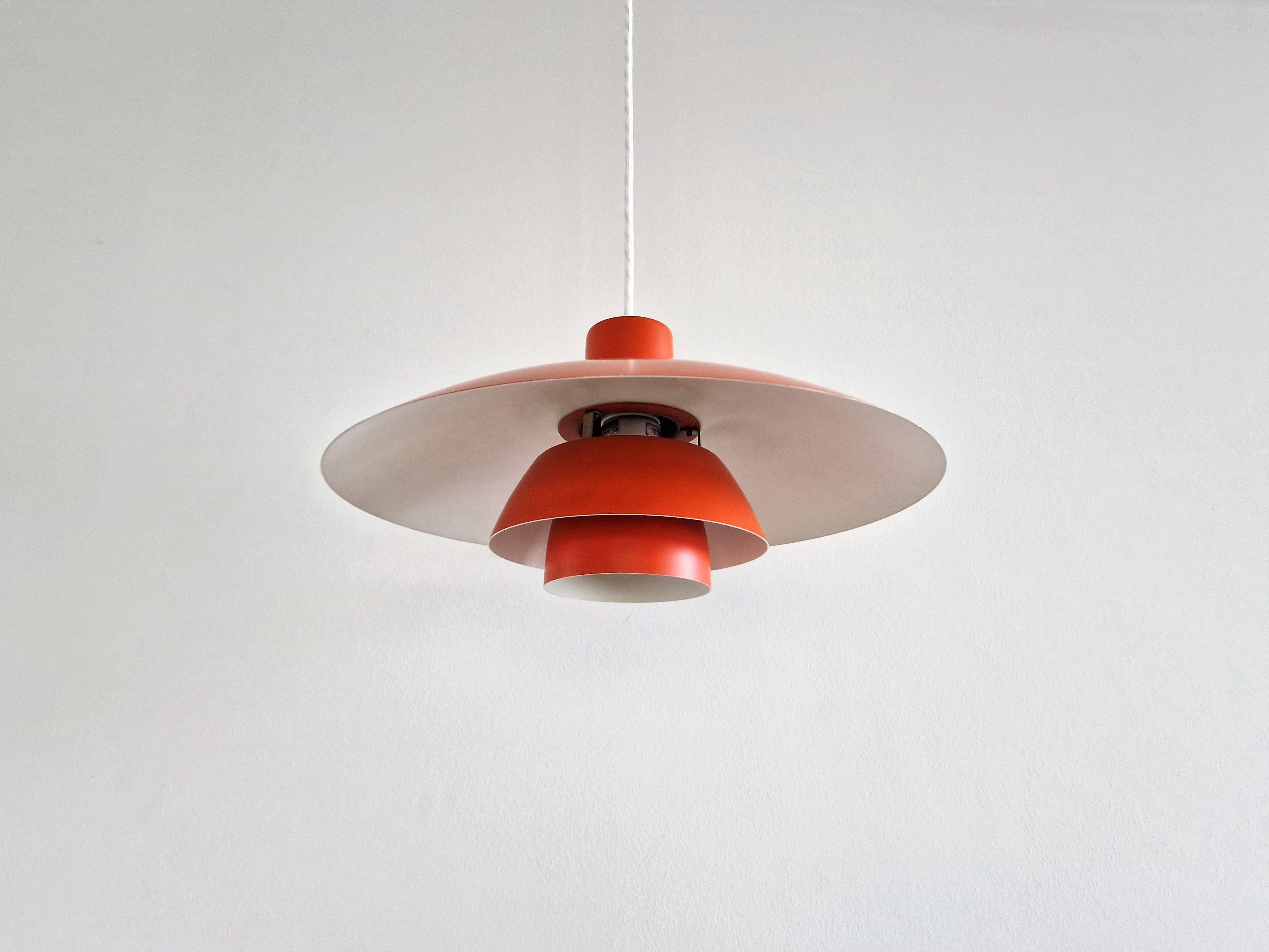 Mid-Century Modern Lampe  suspension PH 4/3 rouge de Poul Henningsen pour Louis Poulsen, Danemark, annes 1960