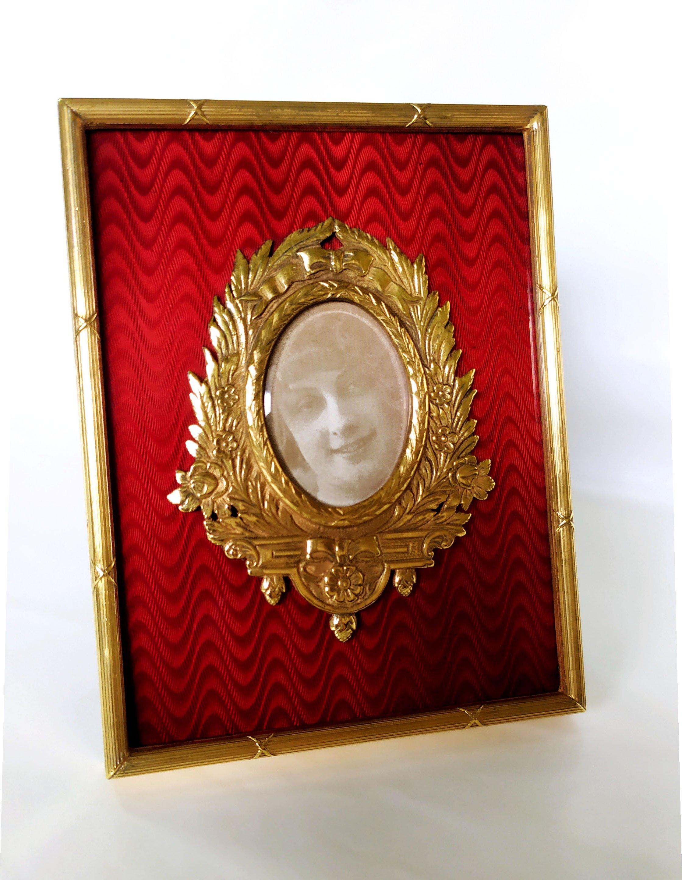 Late 20th Century Red Photo Frame French Empire Louis XVI style Sterling Silver Enamel Salimbeni For Sale
