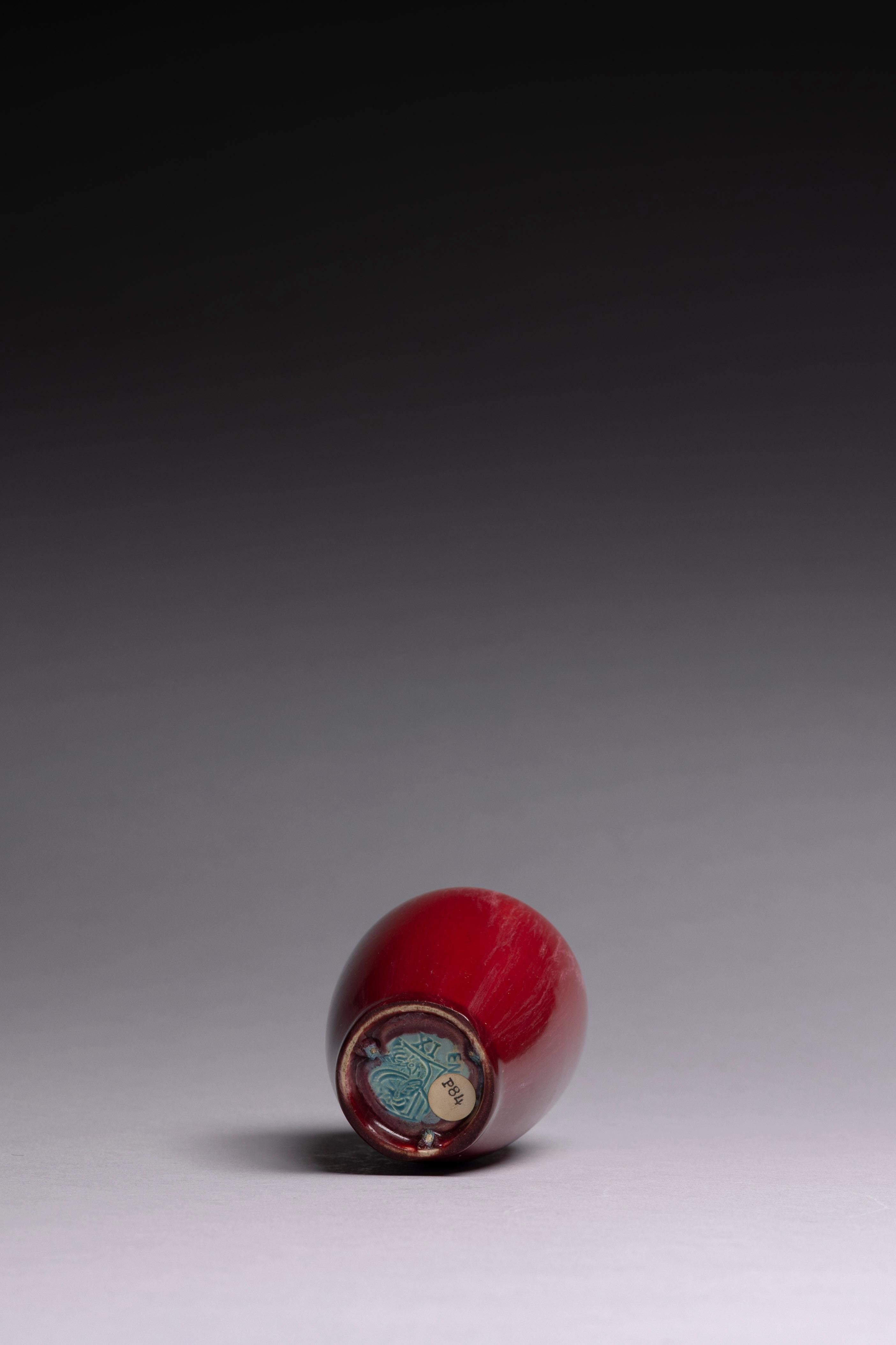 Début du 20ème siècle Vase miniature Red Pilkingtons Royal Lancastrian en vente