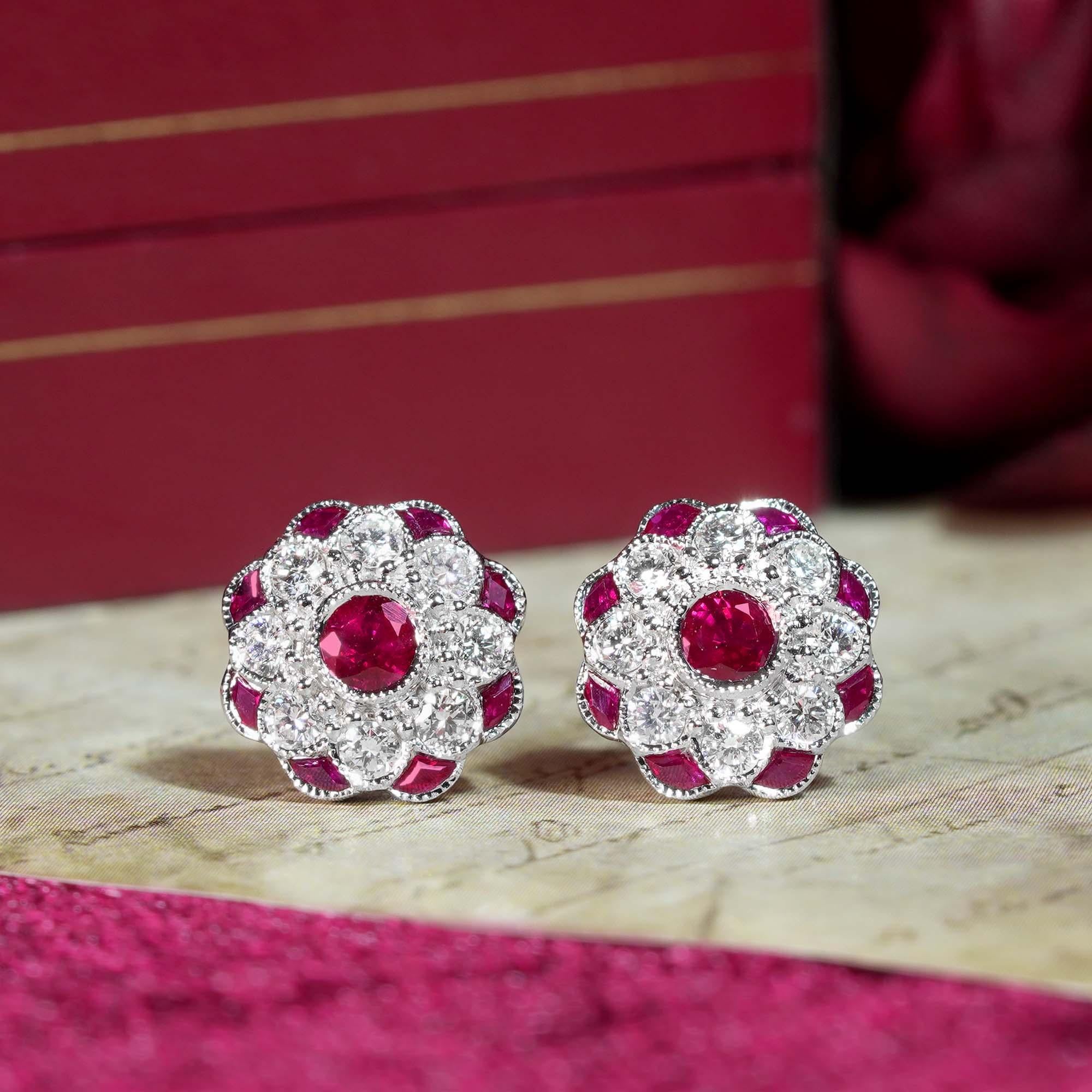 Rote Pinke Rubine & Diamantene Pfingstrosenblüten Runde Diamantene Ohrstecker aus 14K Weißgold (Rundschliff) im Angebot