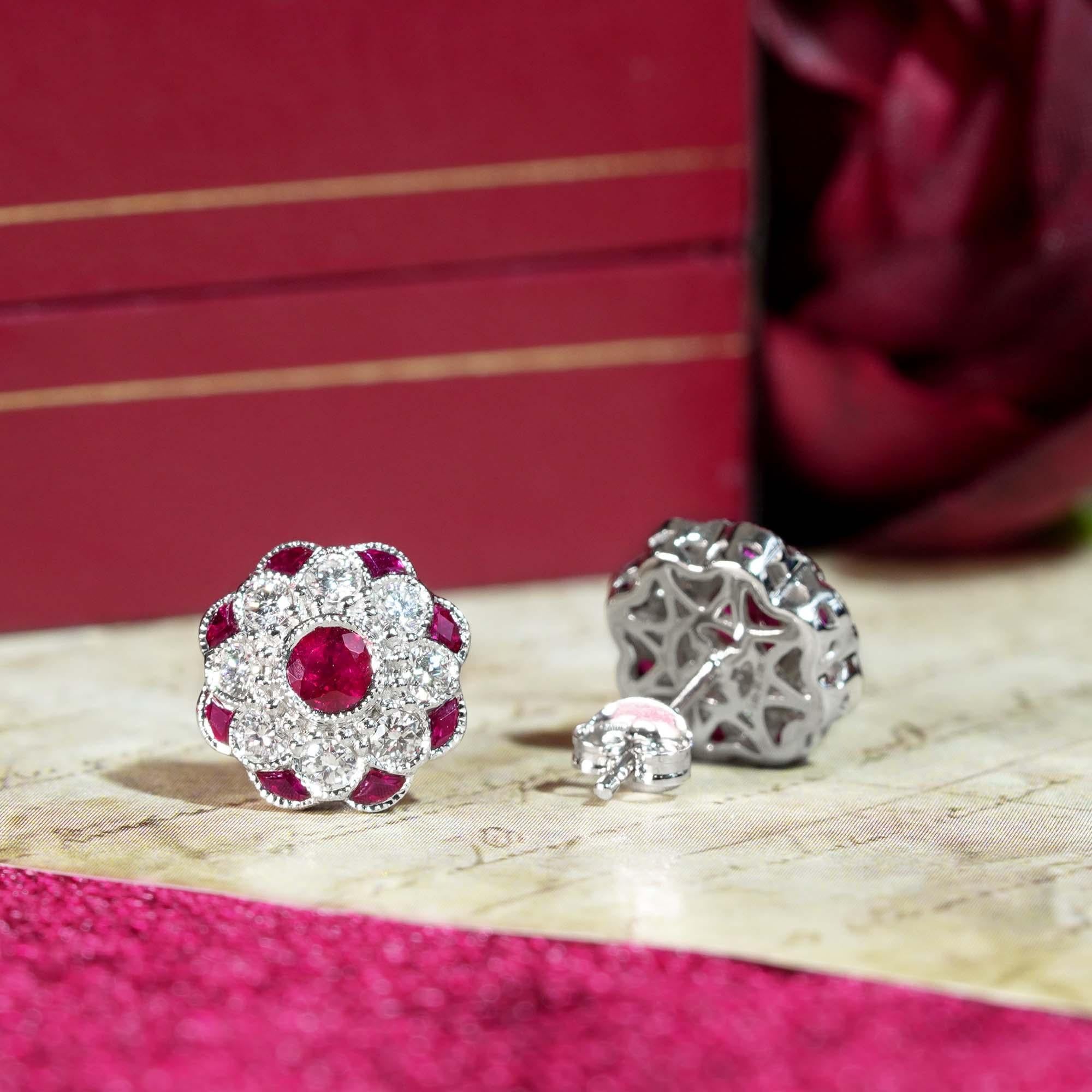 Rote Pinke Rubine & Diamantene Pfingstrosenblüten Runde Diamantene Ohrstecker aus 14K Weißgold im Angebot 1