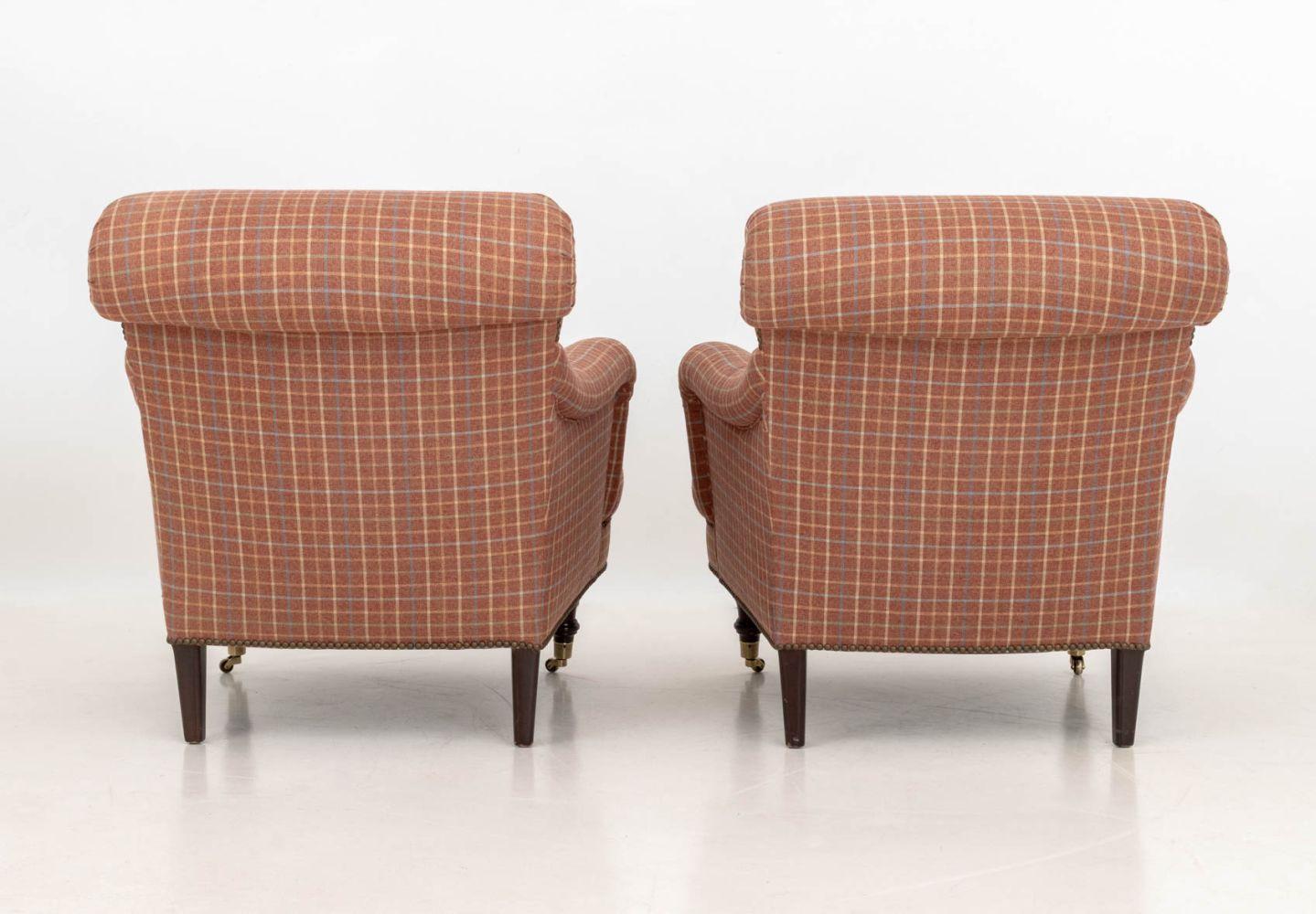 Red Plaid Upholstered Easy Chairs, Pair im Angebot 1