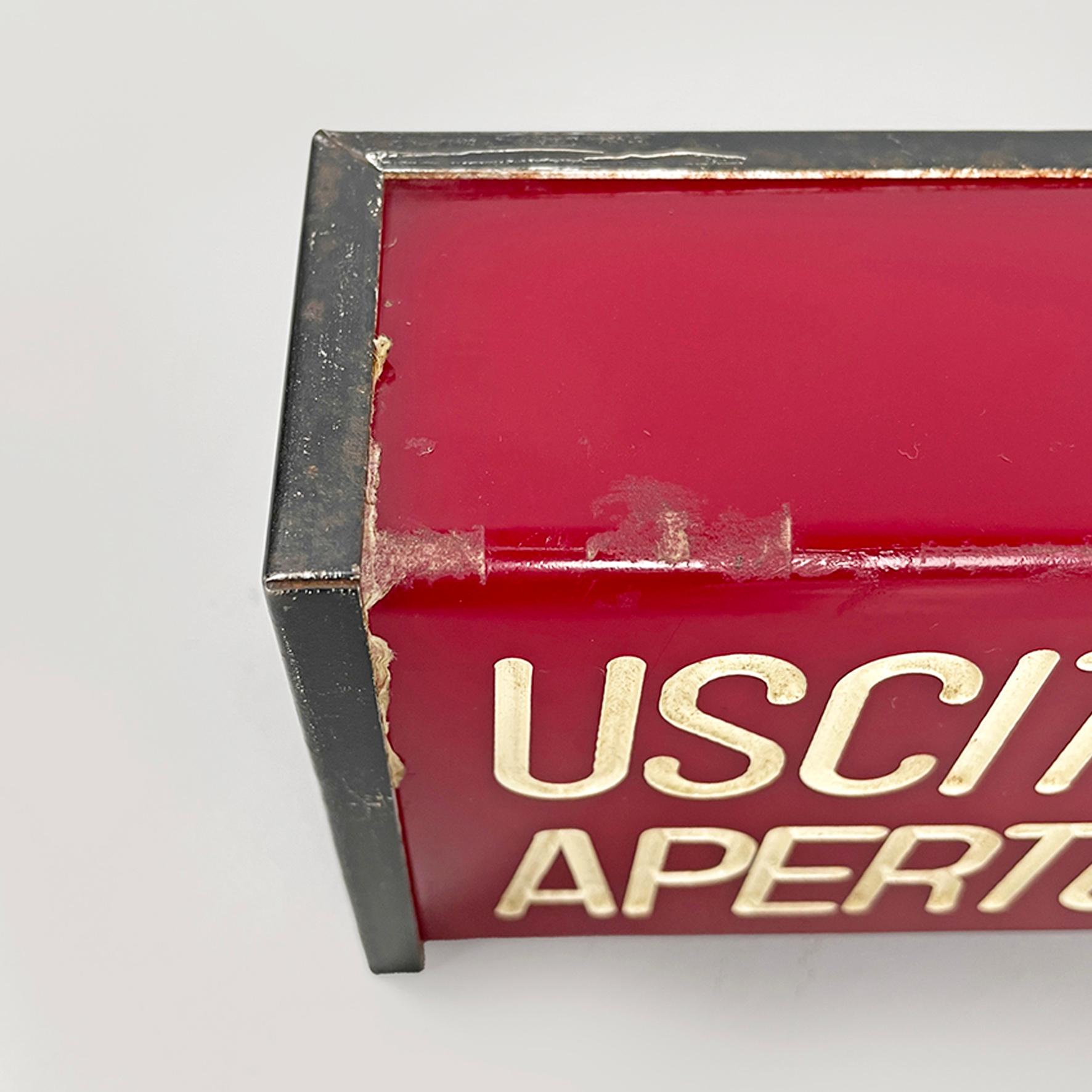Italienisches rotes Kunststoffkino- oder Theaterschild aus der Mitte des Jahrhunderts, 1960er Jahre (Moderne der Mitte des Jahrhunderts) im Angebot
