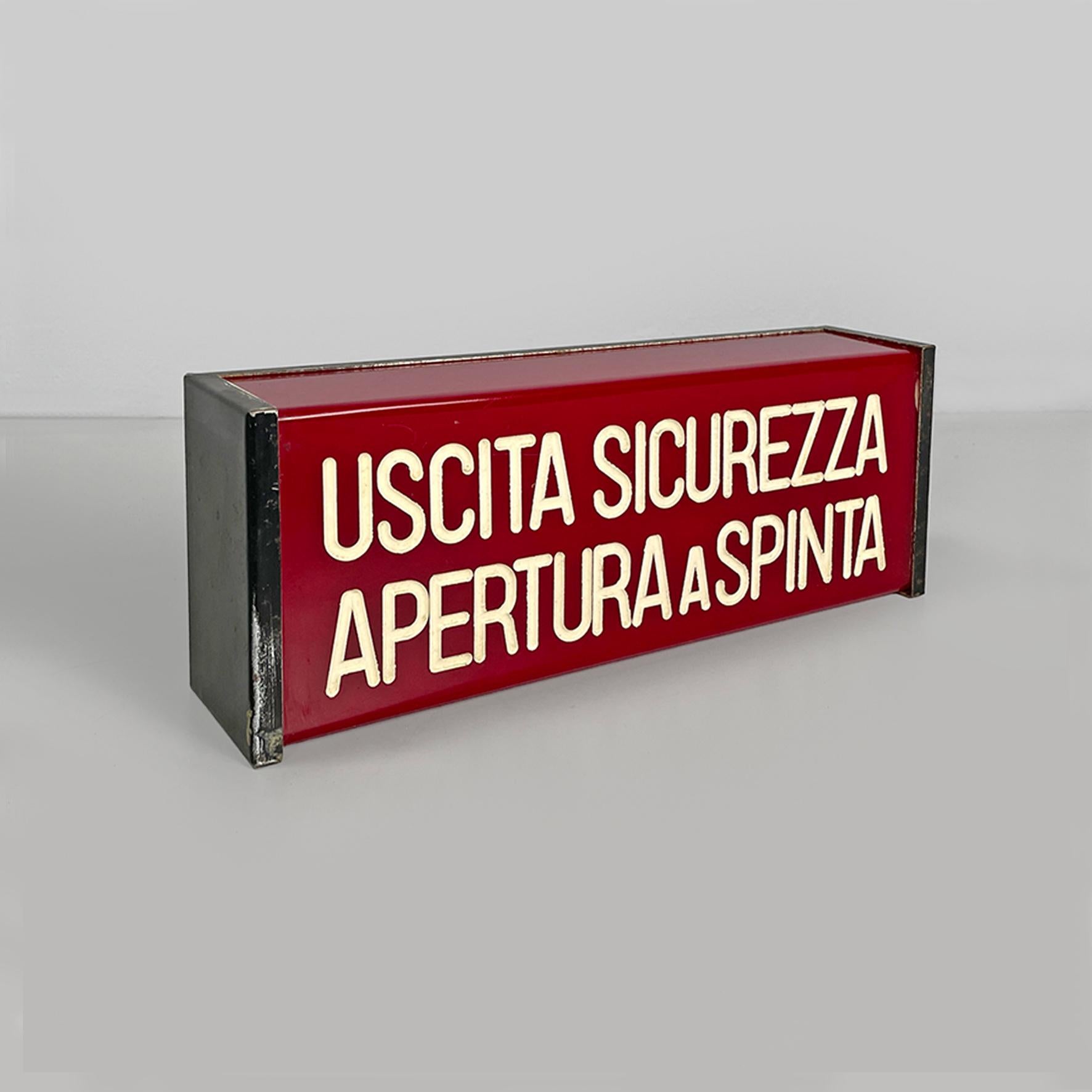 Rotes Schreibendes Kino- oder Theaterschild aus Kunststoff und Weiß, 1960er Jahre (Italienisch) im Angebot