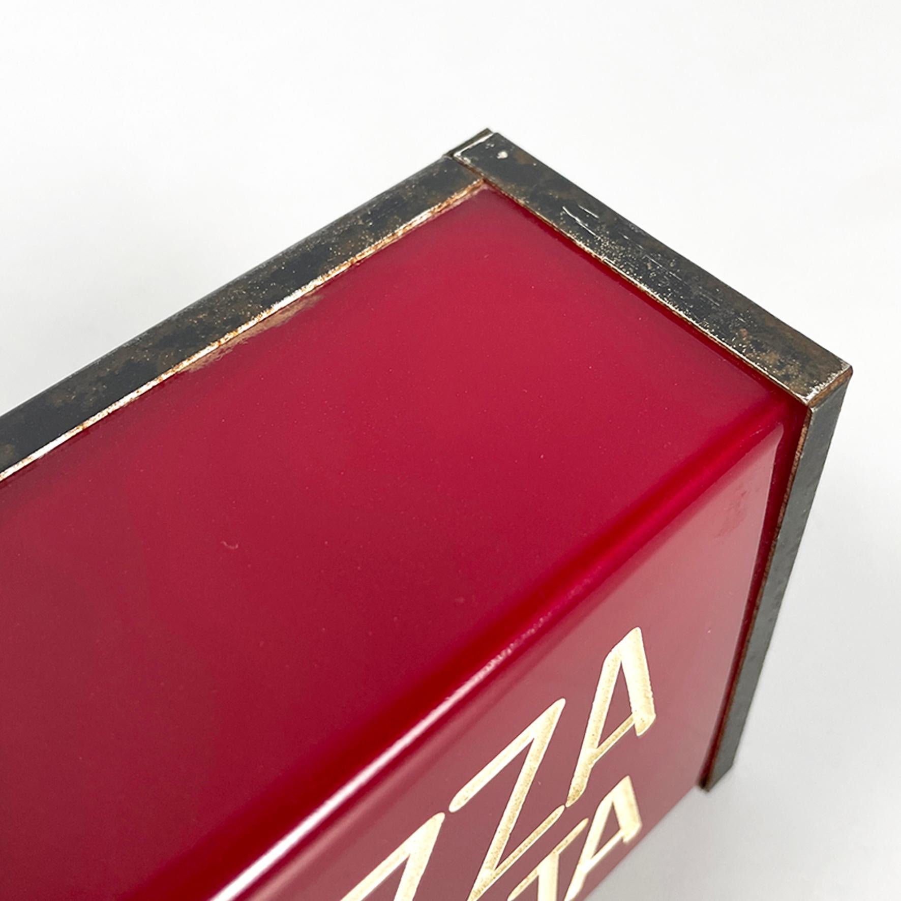 Italienisches rotes Kunststoffkino- oder Theaterschild aus der Mitte des Jahrhunderts, 1960er Jahre im Zustand „Gut“ im Angebot in MIlano, IT