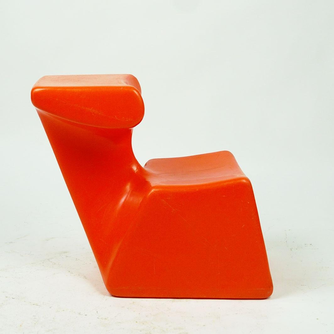 Red plastic Children Chair by Luigi Colani for Top System Burkhard Lübke Germany In Good Condition For Sale In Vienna, AT