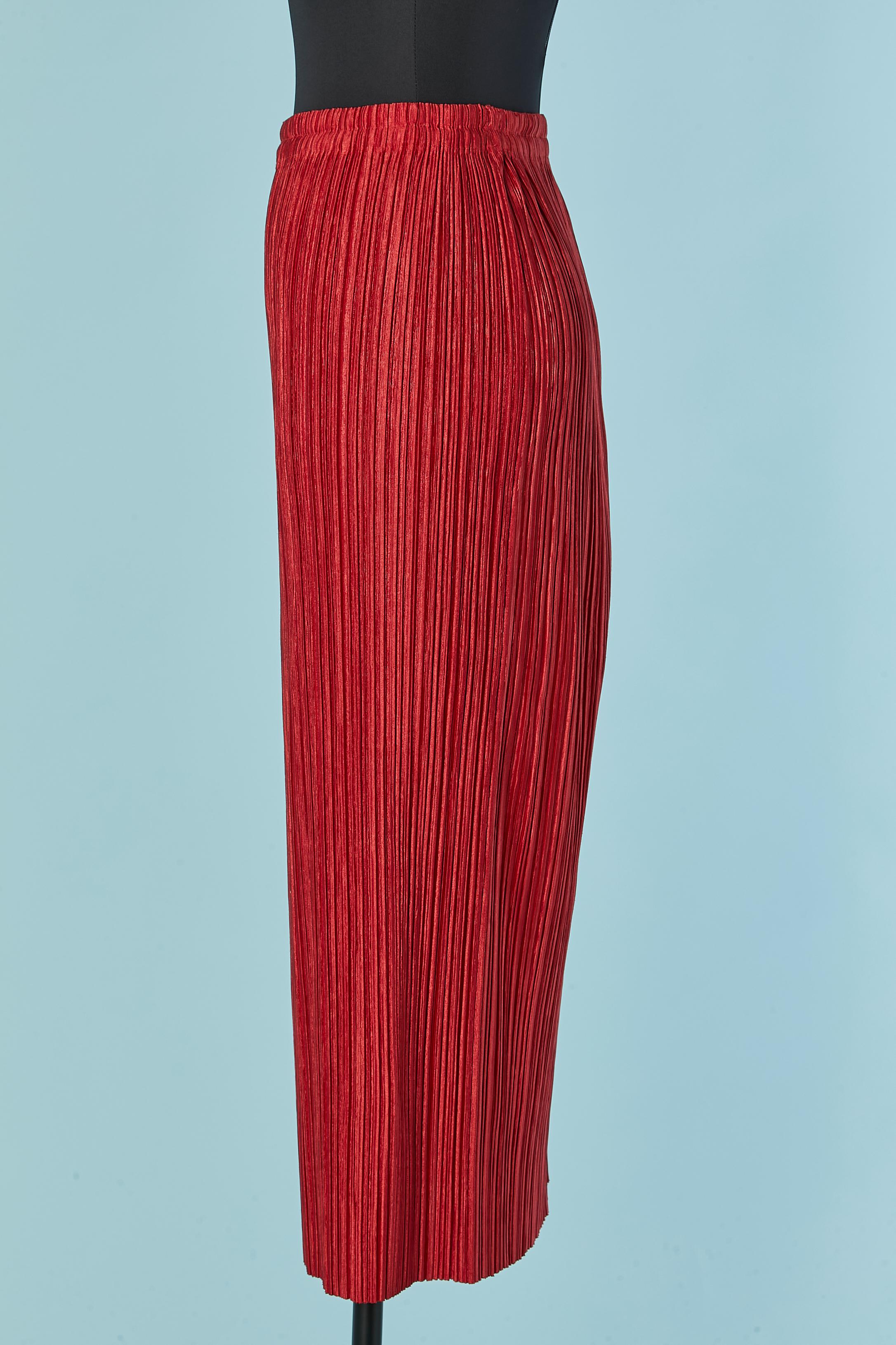 Women's Red pleated skirt ISSEY MIYAKE For Sale