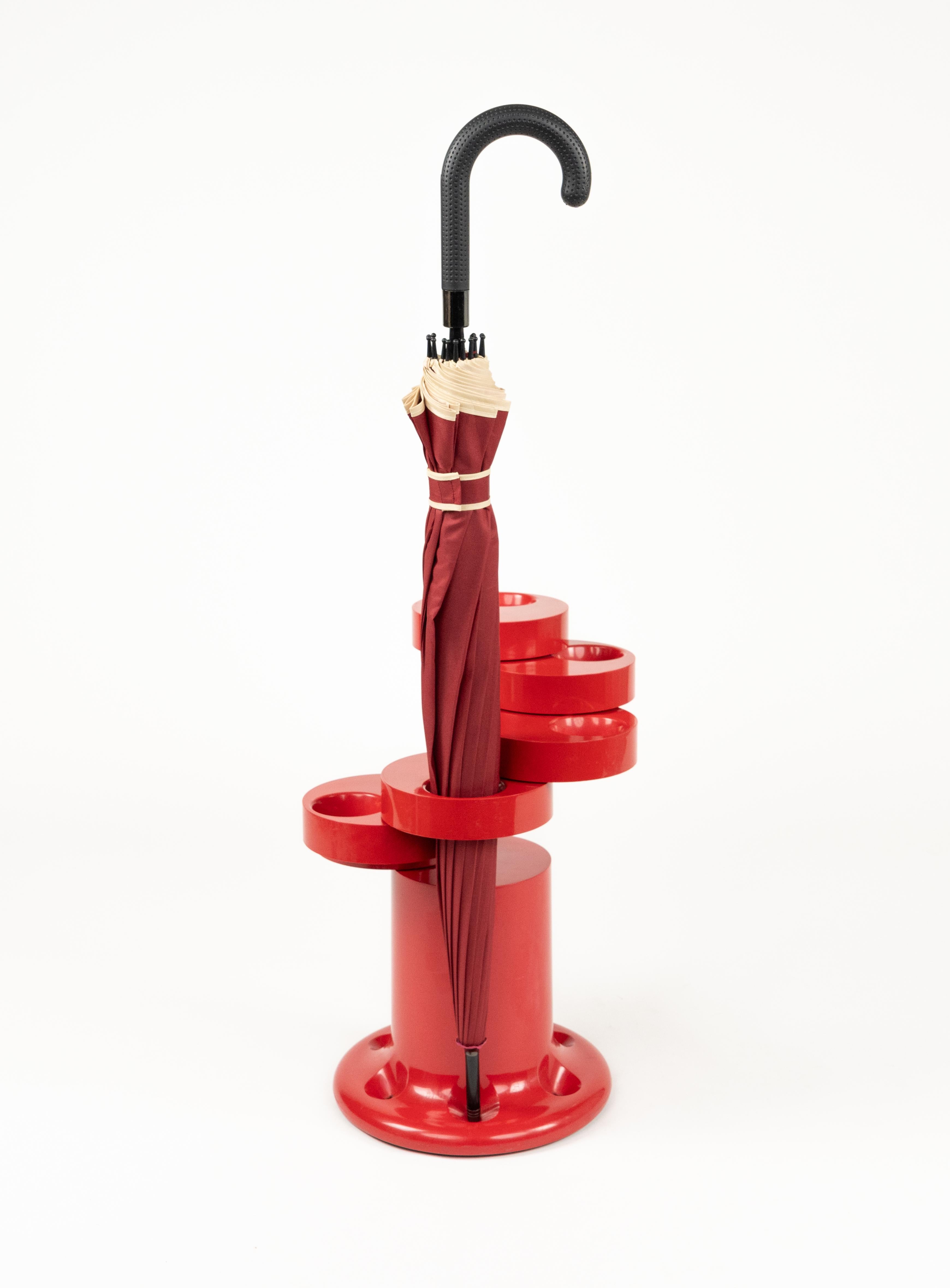 Plastique Stand pour Umbrella en Pluvium rouge Giancarlo Piretti pour Anonima Castelli Italie 1970 en vente