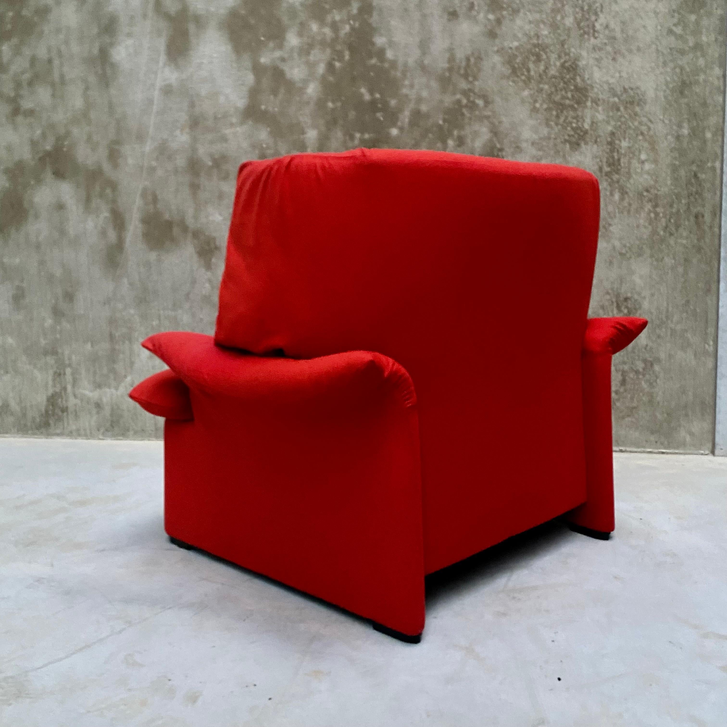 Fauteuil de salon Wingback rouge « Poltovenere » de Vico Magistretti pour Cassina, Italie en vente 4