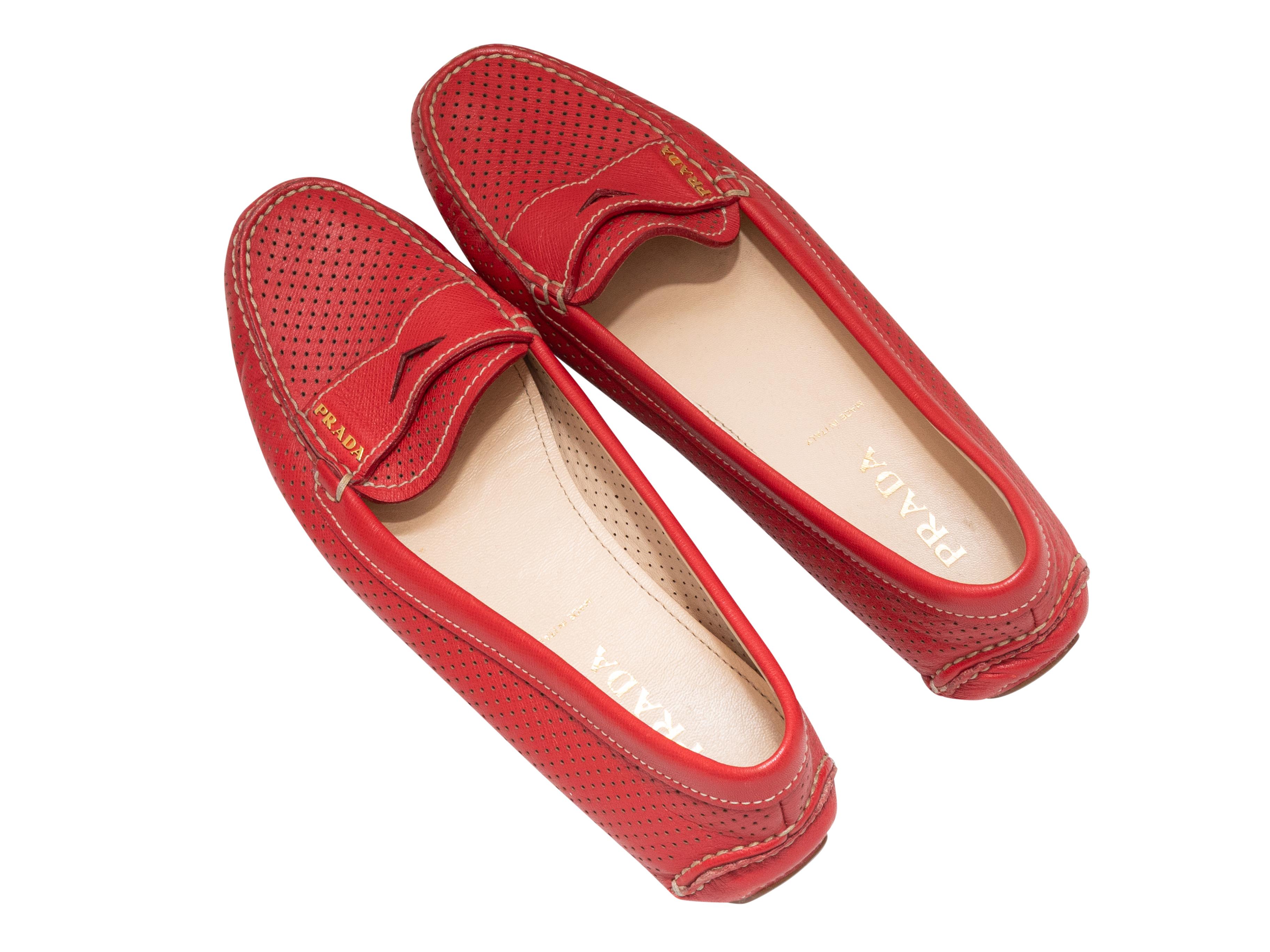 Red Prada Perforated Leather Driving Loafers Size 37.5 In Good Condition For Sale In New York, NY