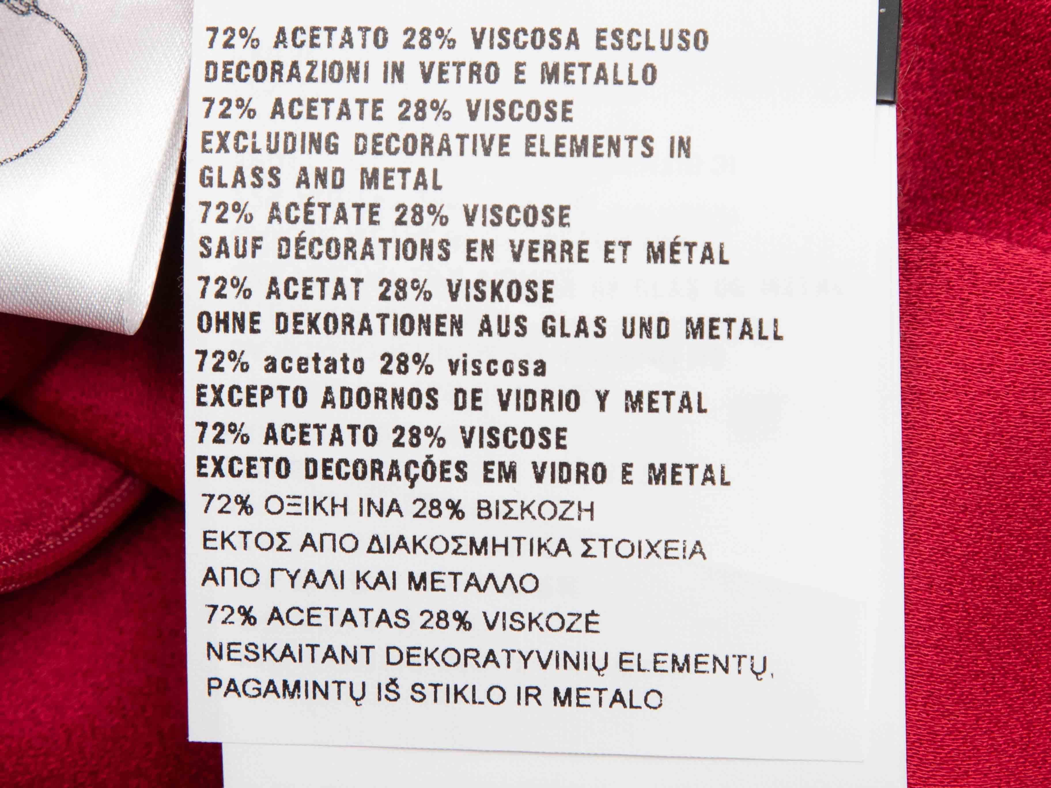 Robe sans manches ornée de strass rouge de Prada Taille IT 42 en vente 2