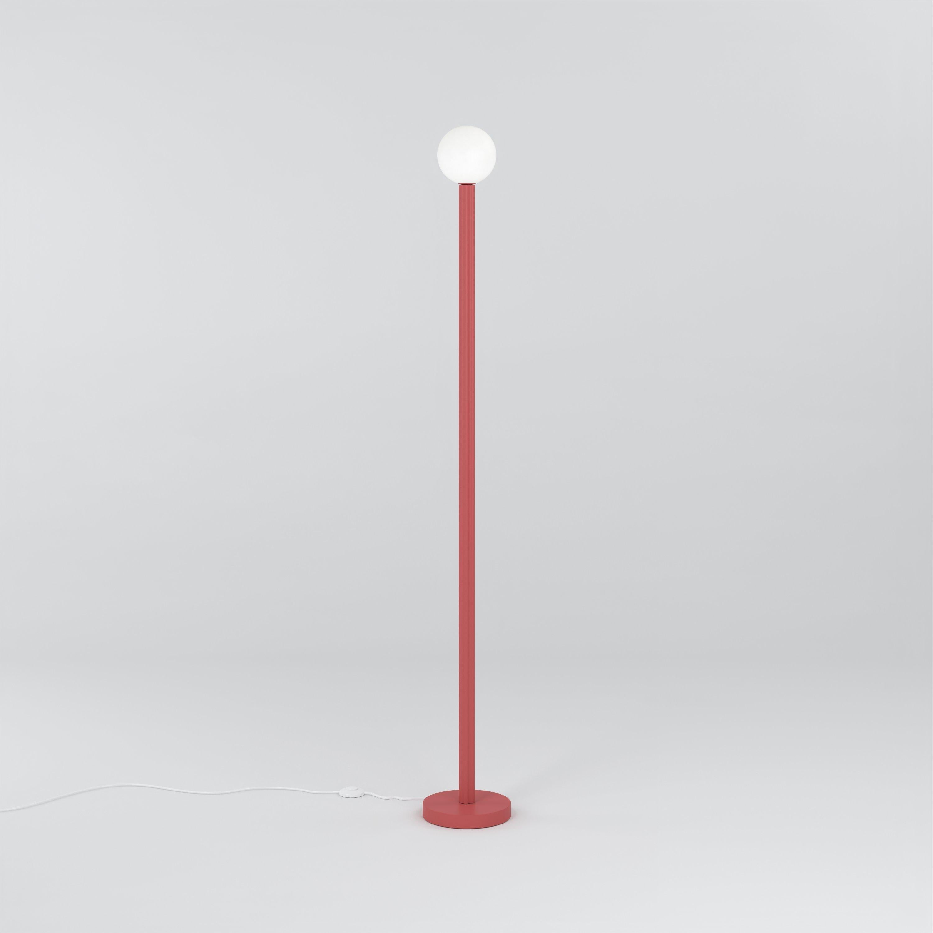 Lampada da pavimento Red Profiles di Atelier A.Profiles
Dimensioni: D 20 x H 156,7 cm.
Materiali: Metallo verniciato a polvere, vetro bianco.

Disponibile in altri colori. Contattateci.

Tutte le nostre lampade possono essere cablate a seconda del