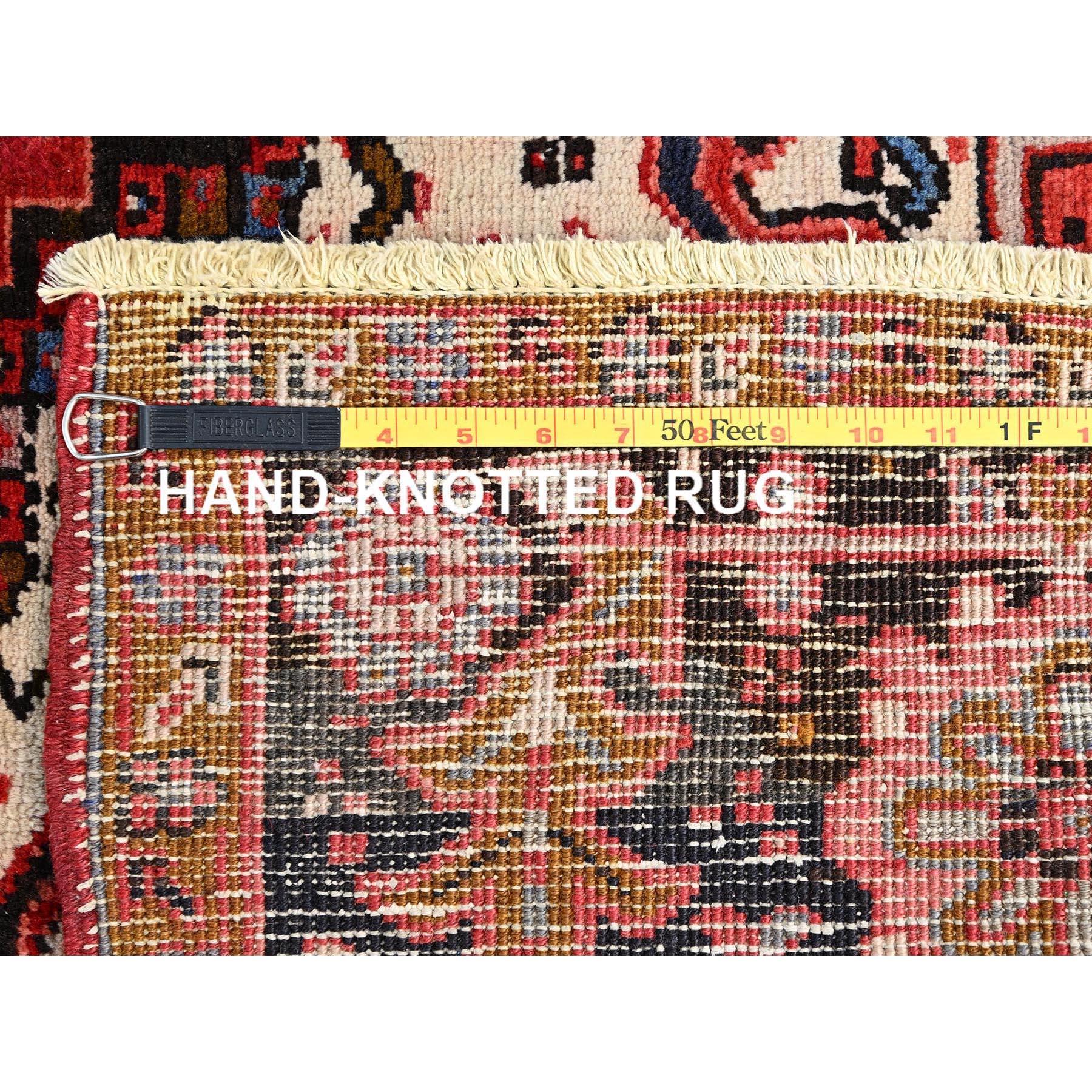 Tapis Heriz de style bohème vintage en pure laine rouge, noué à la main, à l'aspect rustique en vente 4