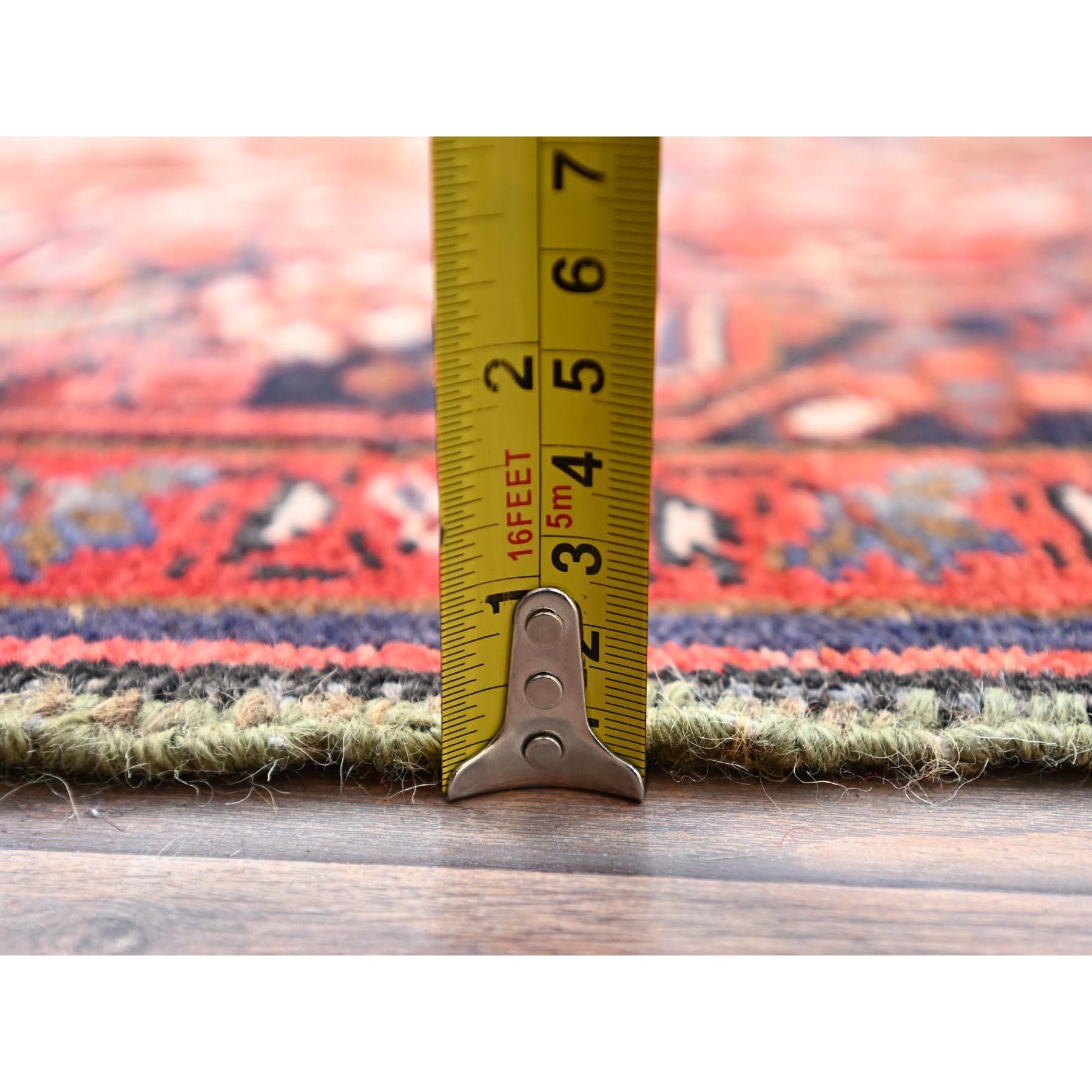 Tapis persan Heriz nettoyé professionnellement, rouge pure laine nouée à la main en vente 4