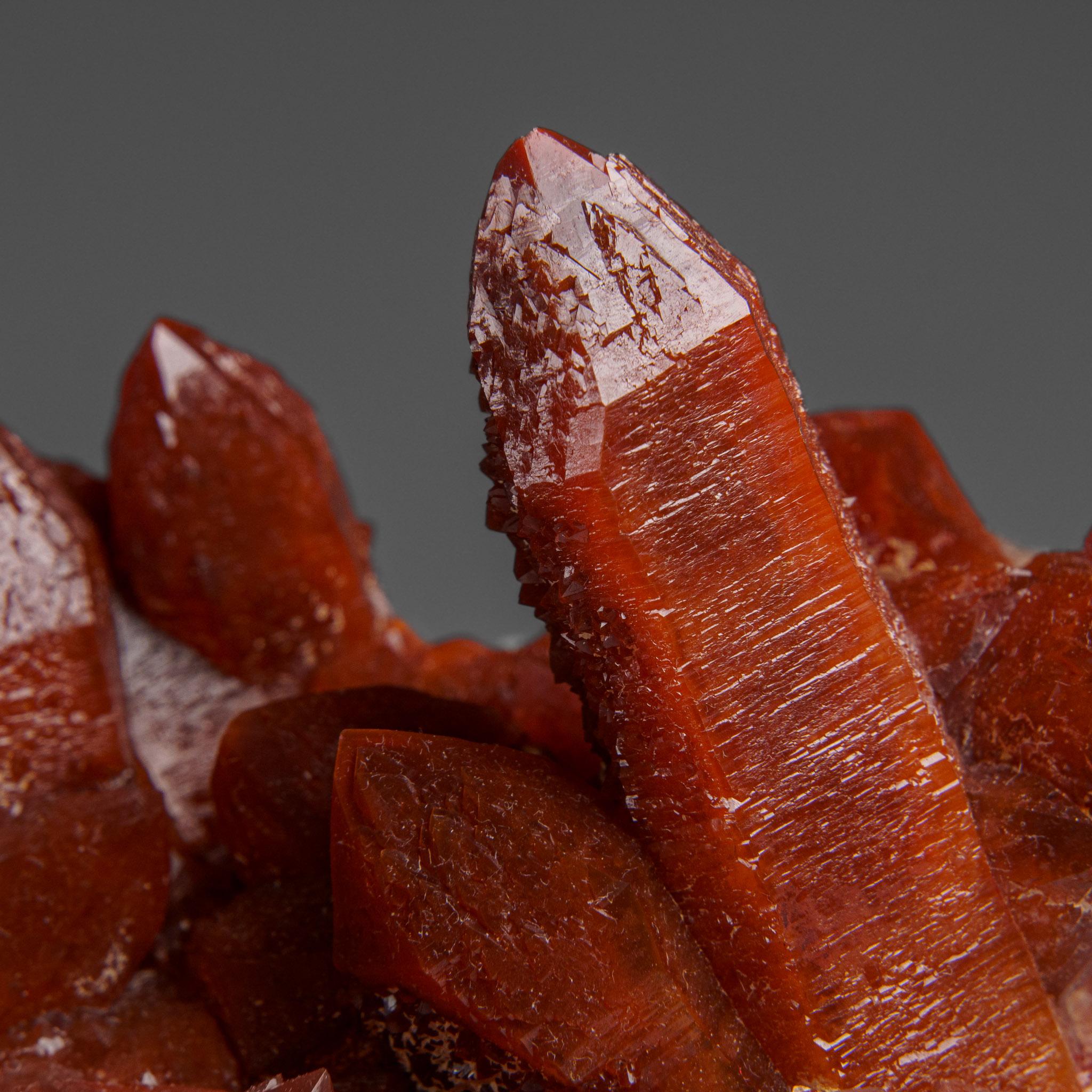 Red Quartz Hematite crystal cluster From Morocco (1.2 lbs) In New Condition For Sale In New York, NY