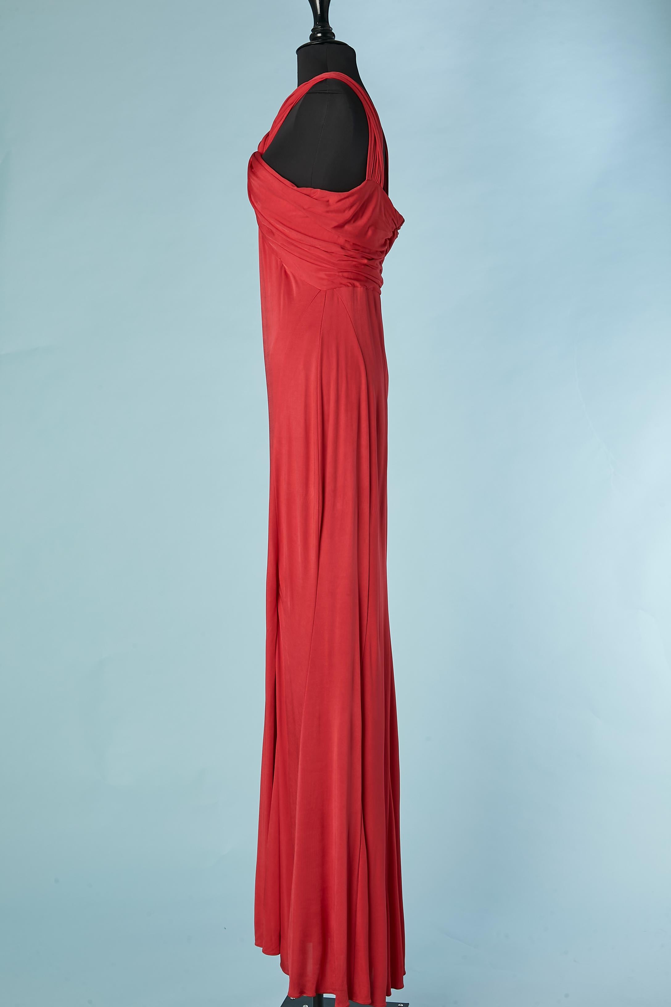 Red rayon jersey evening dress draped on the bust and back Donna Karan  In Excellent Condition For Sale In Saint-Ouen-Sur-Seine, FR