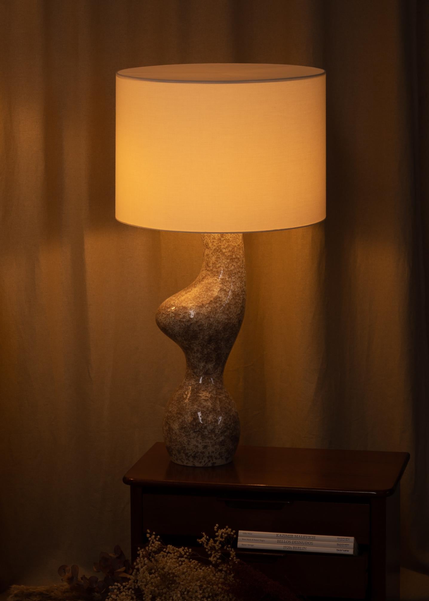 Red Reactive Ceramic Venuso Table Lamp by Simone & Marcel In New Condition For Sale In Geneve, CH