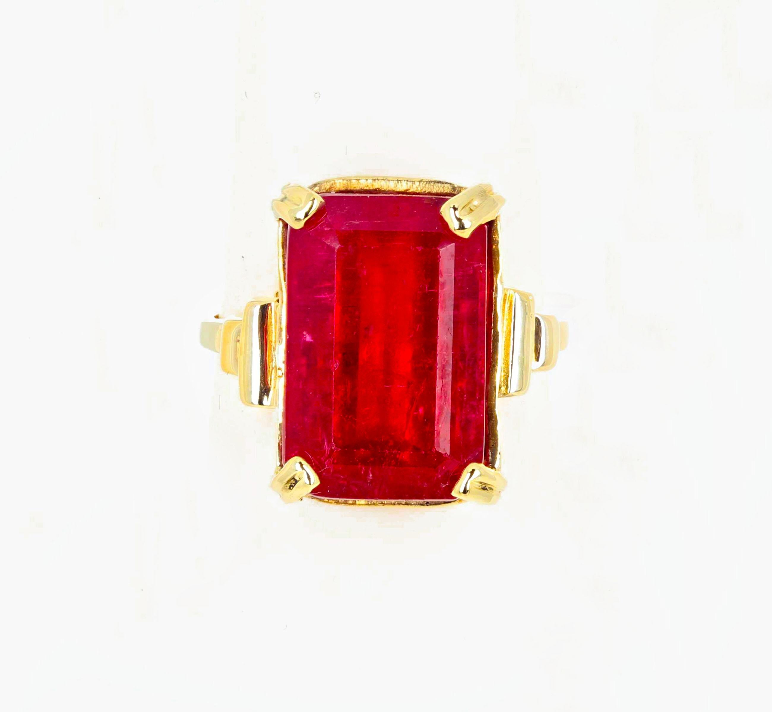 AJD Intensely Glowing 8.5Cts Red Real Tourmaline Gold Ring In New Condition In Raleigh, NC