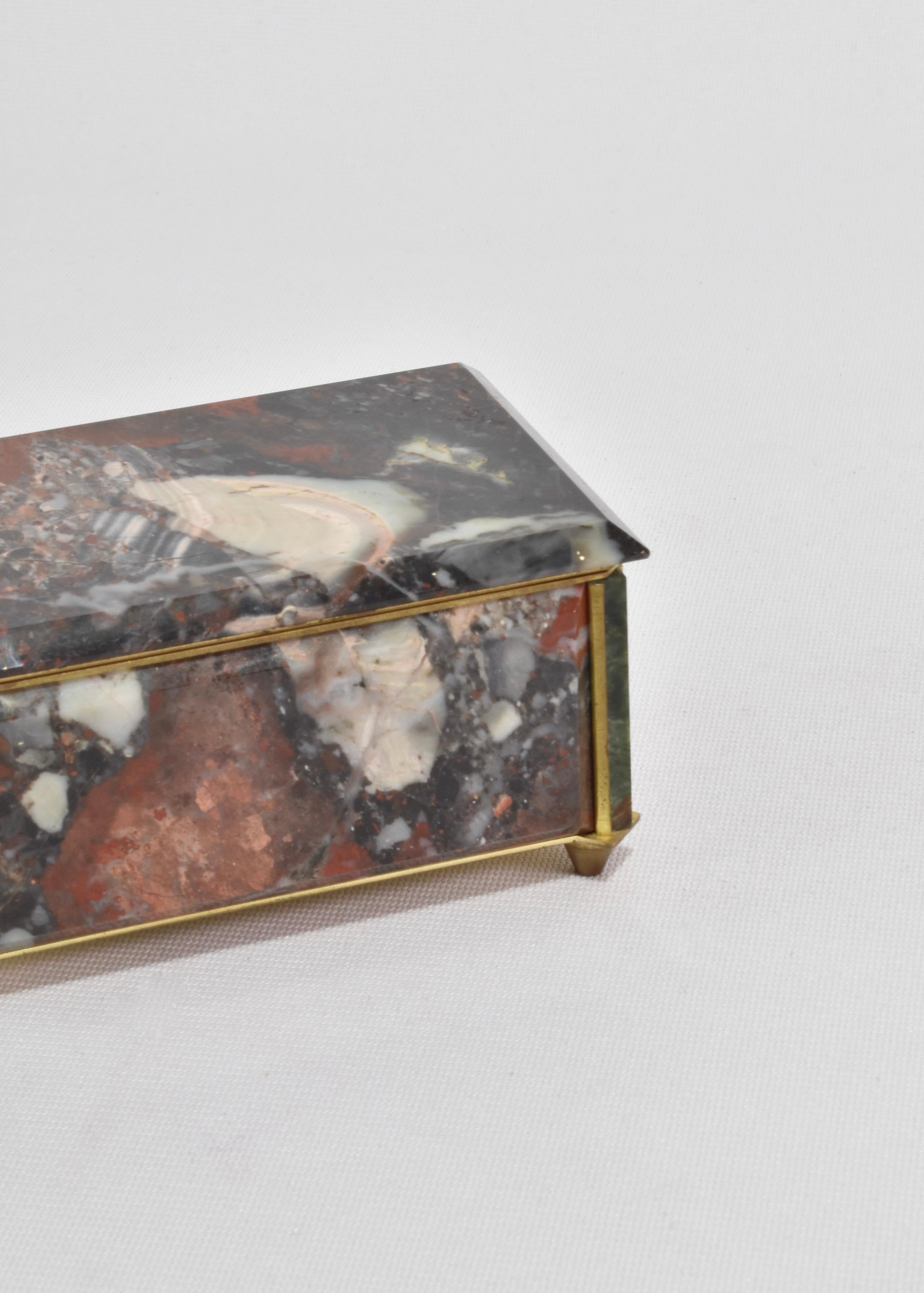 Boîte à bijoux rhodonite rouge Bon état - En vente à Richmond, VA