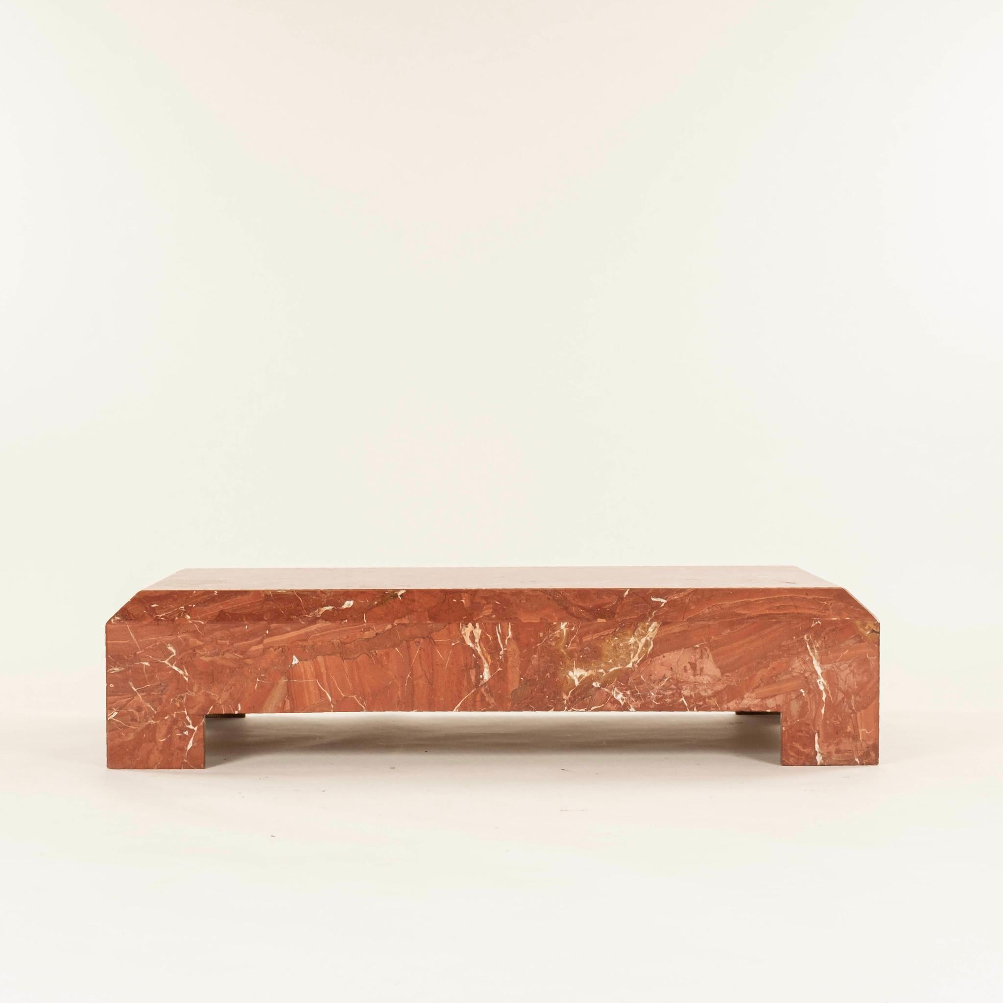 20ième siècle Table à cocktail Rojo Alicante en marbre rouge en vente