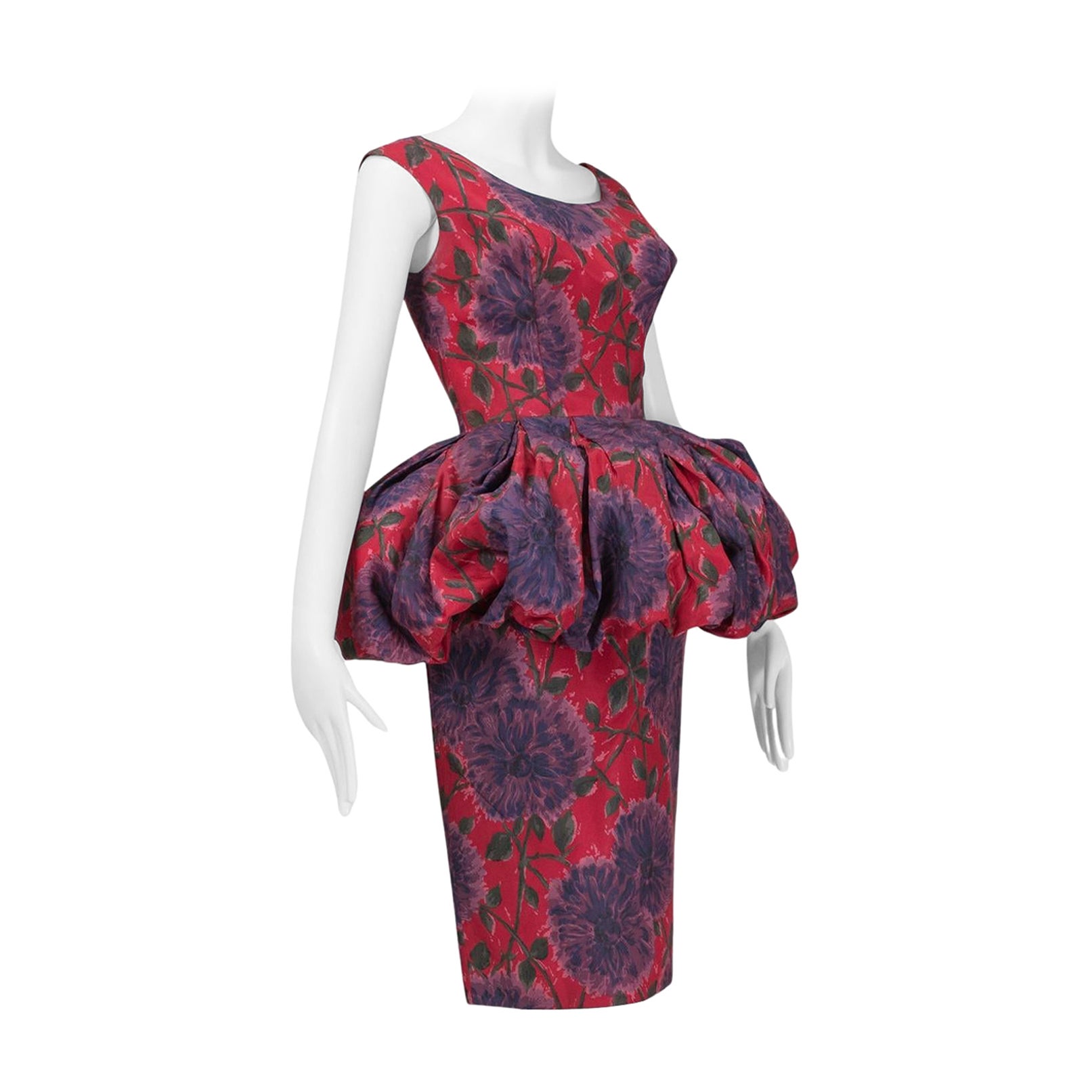 Rotes und lila Etuikleid mit 360-Graues Farthingale-Schal aus Tüll und Farthingale-Schößchen - M, 1960er Jahre