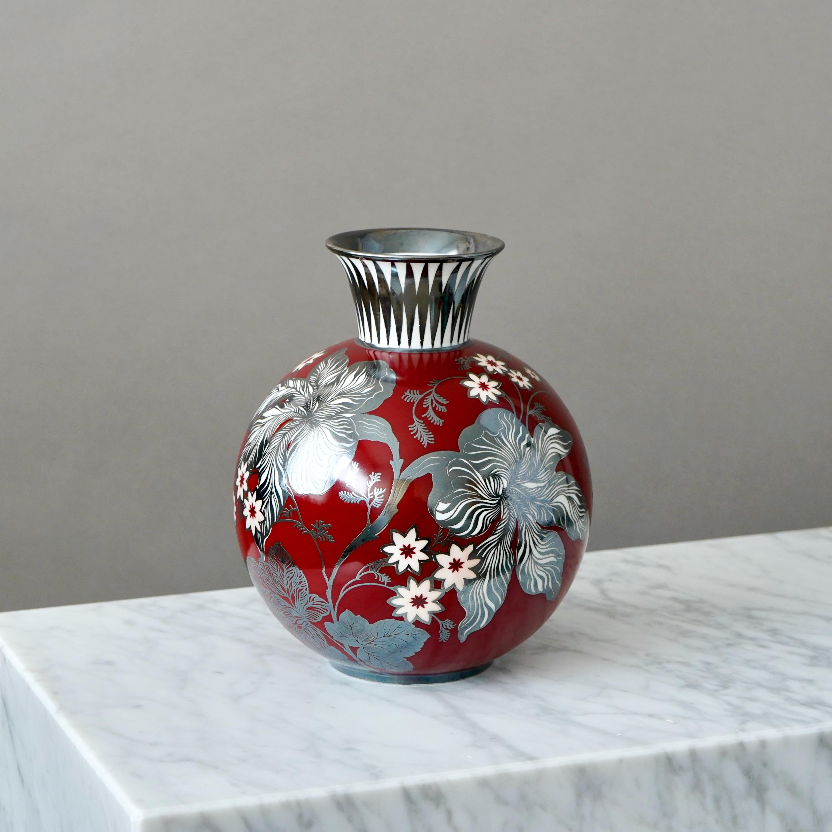 Glazed Red Rosenthal Art Deco Vase w. hand-painted Silver Overlay. Germany, 1936. For Sale