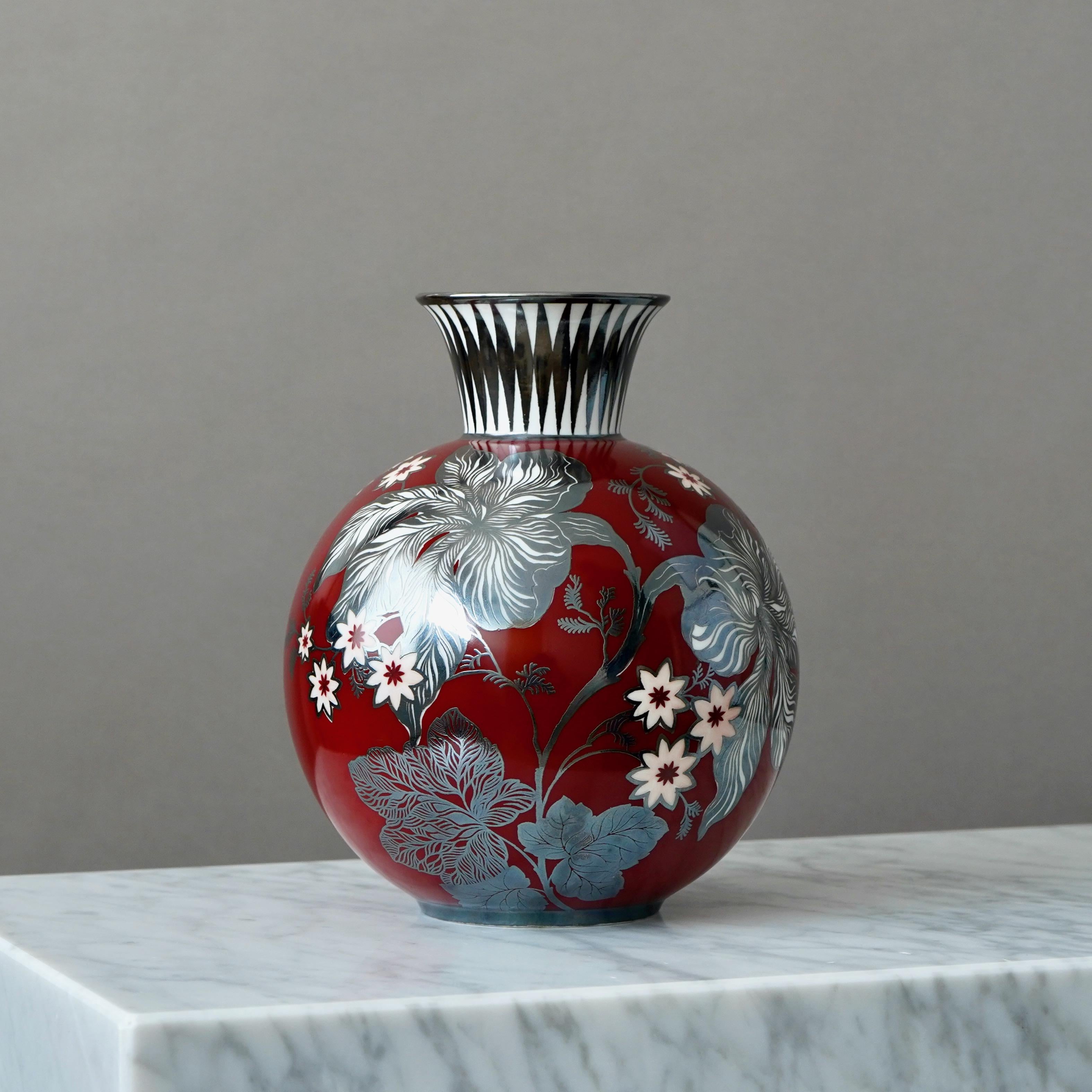 Porcelain Red Rosenthal Art Deco Vase w. hand-painted Silver Overlay. Germany, 1936. For Sale