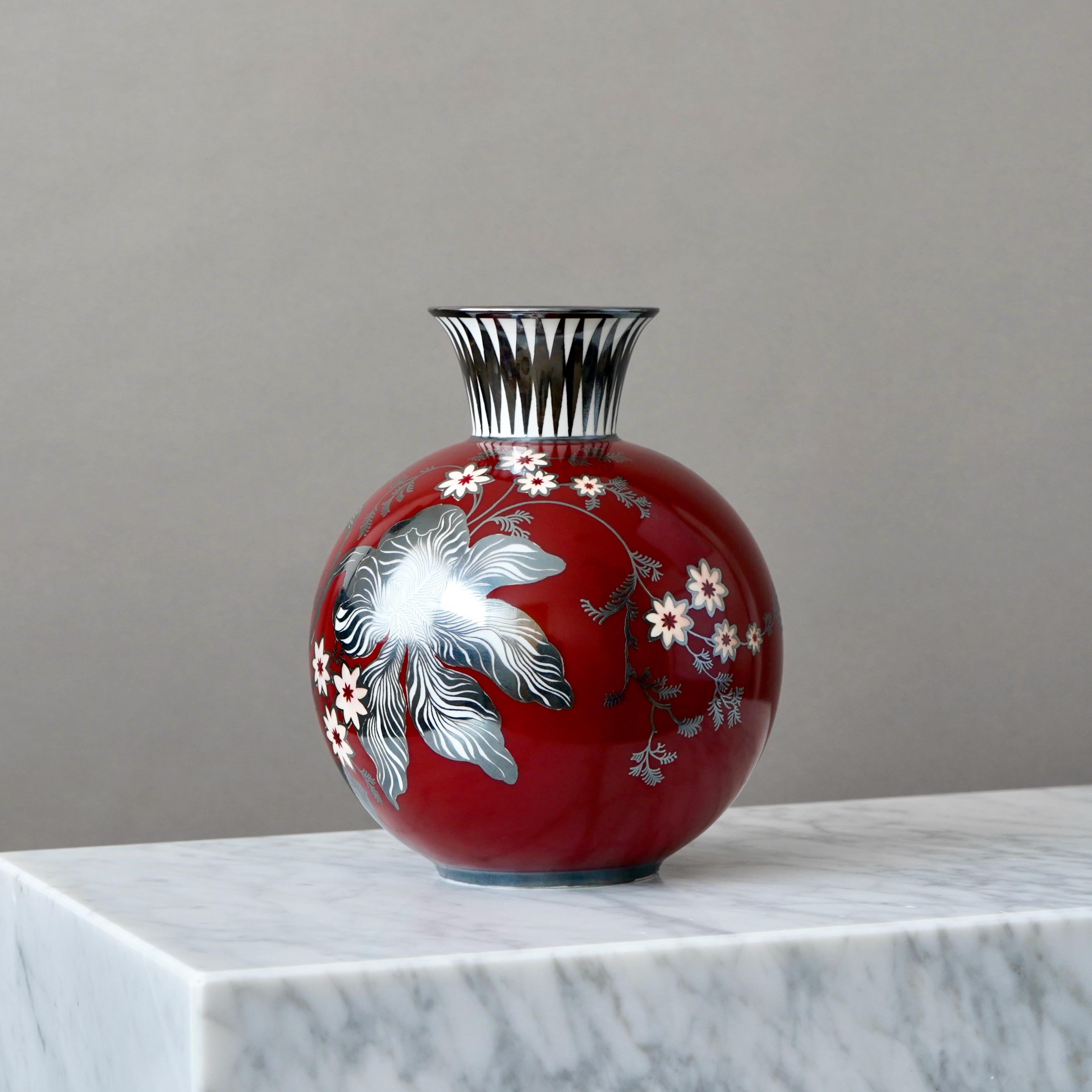 Red Rosenthal Art Deco Vase w. hand-painted Silver Overlay. Germany, 1936. For Sale 1