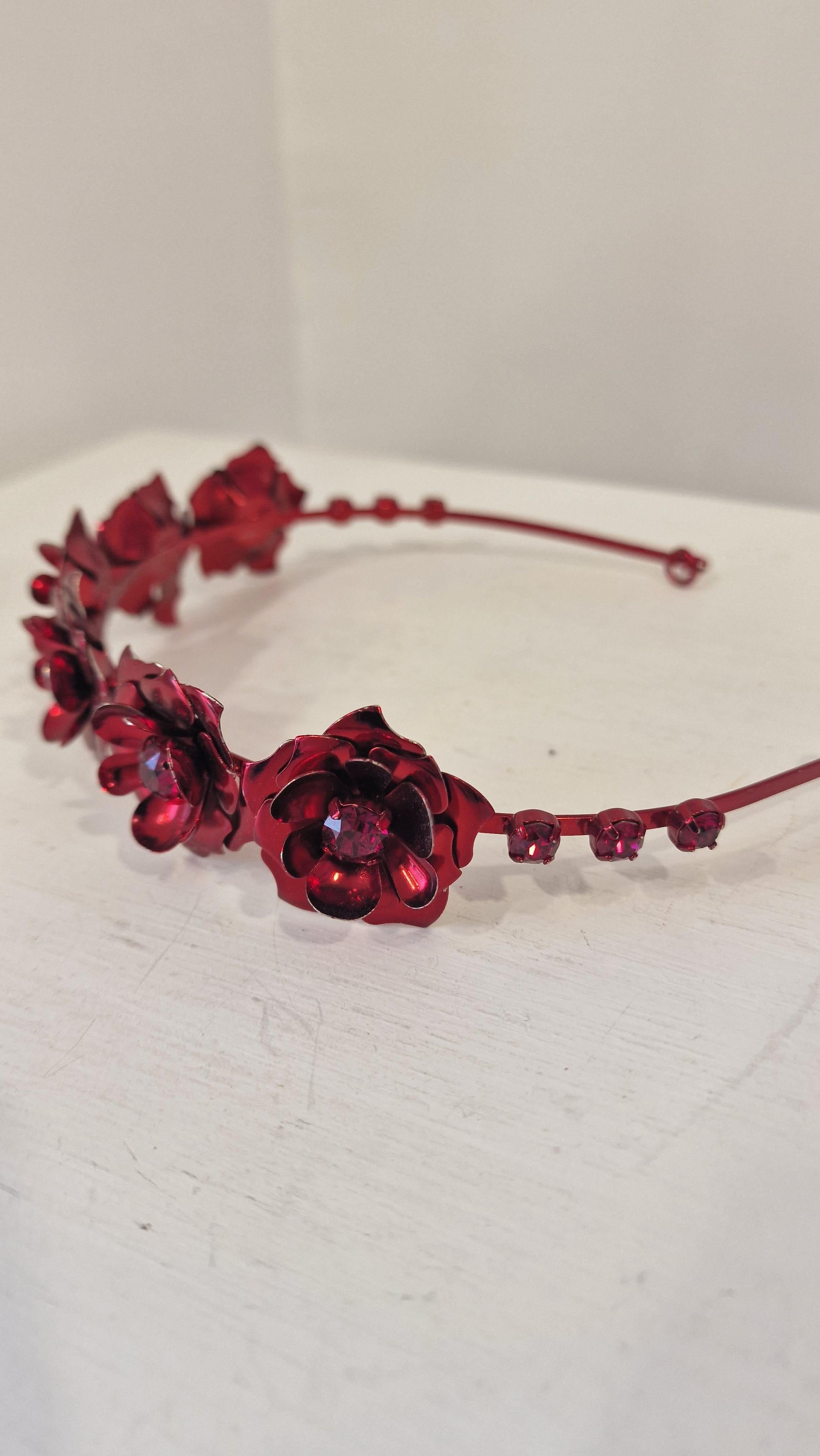 Red roses headband For Sale at 1stDibs