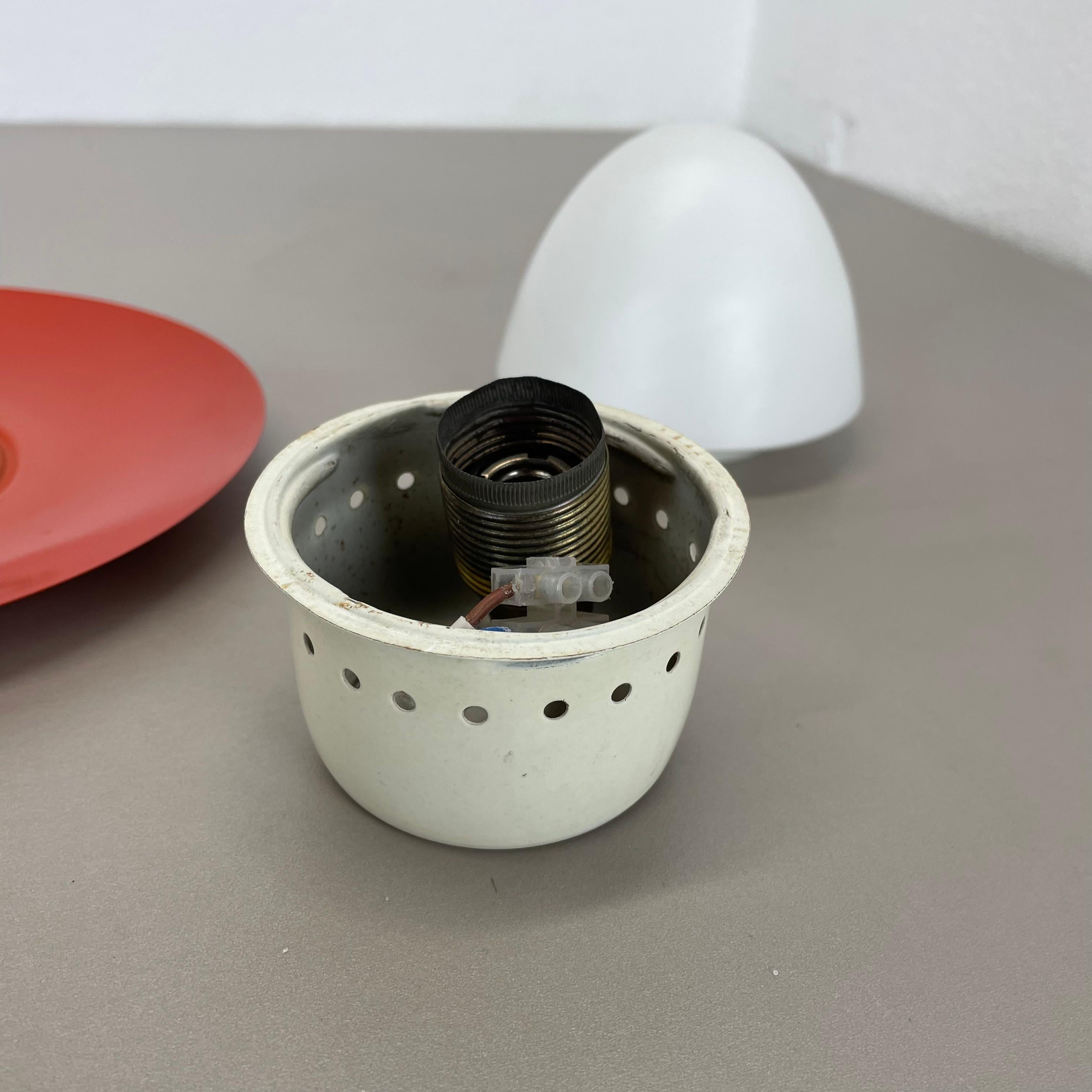 Red round 20cm Stilnovo Style Metal Opaline Glass Wall Light, Italy, 1960s For Sale 7