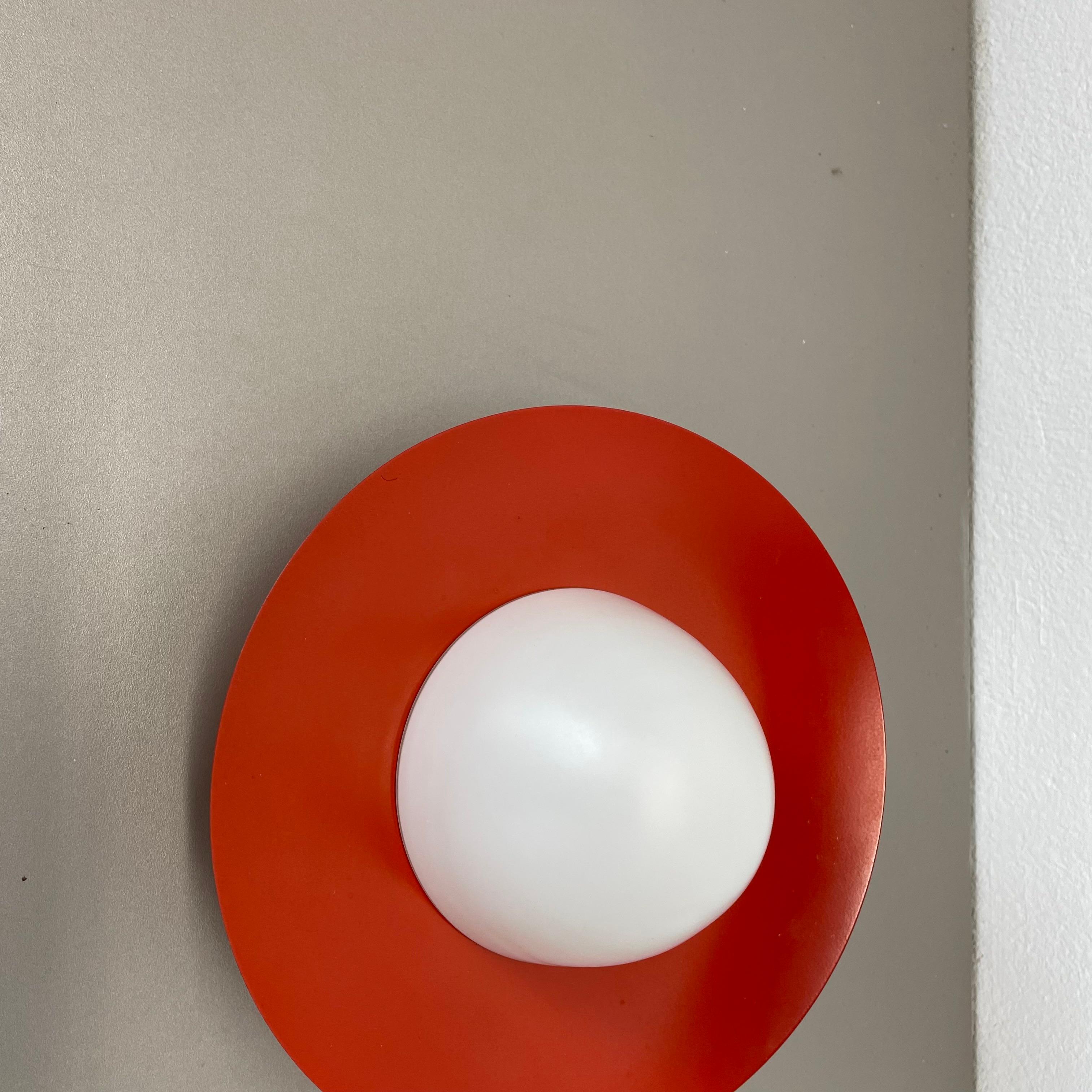 Mid-Century Modern Red round 20cm Stilnovo Style Metal Opaline Glass Wall Light, Italy, 1960s For Sale