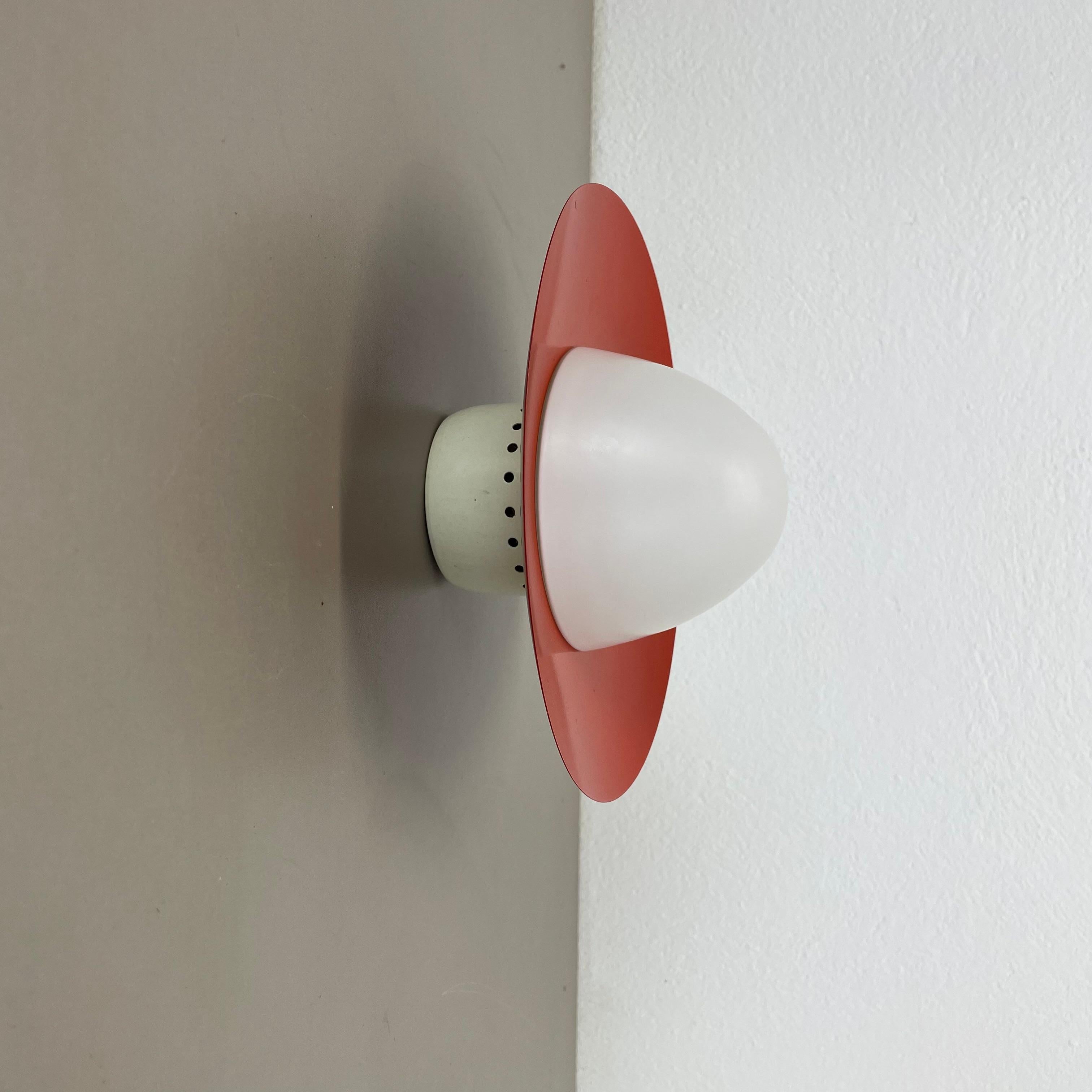 Red round 20cm Stilnovo Style Metal Opaline Glass Wall Light, Italy, 1960s For Sale 1