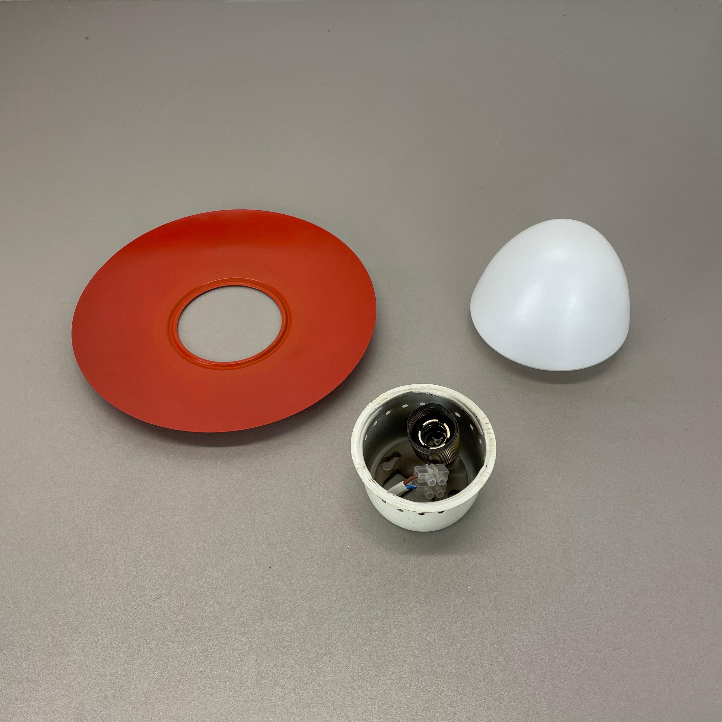 Red round 20cm Stilnovo Style Metal Opaline Glass Wall Light, Italy, 1960s For Sale 2
